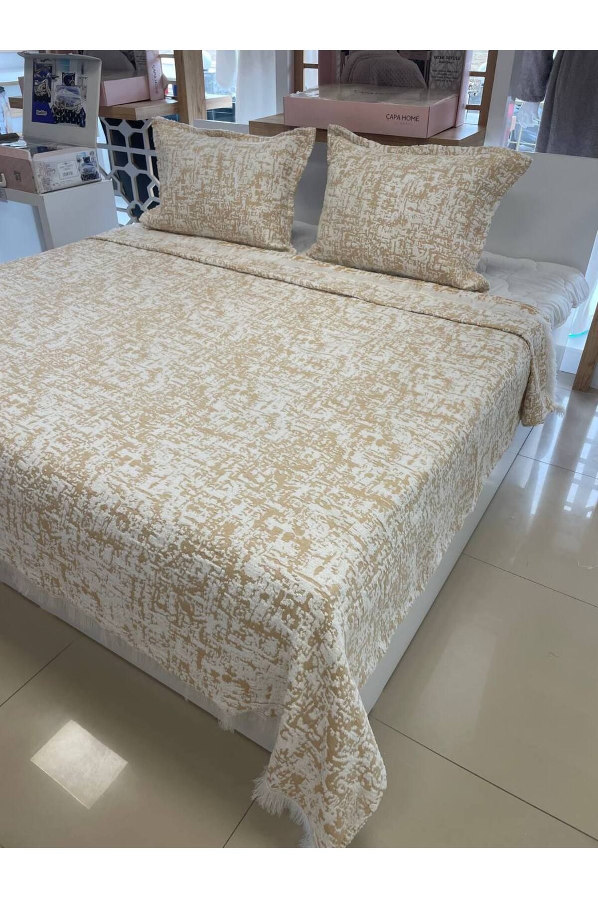 Sudemhome-Soft Fringed Double Blanket & Bedspread Set 4