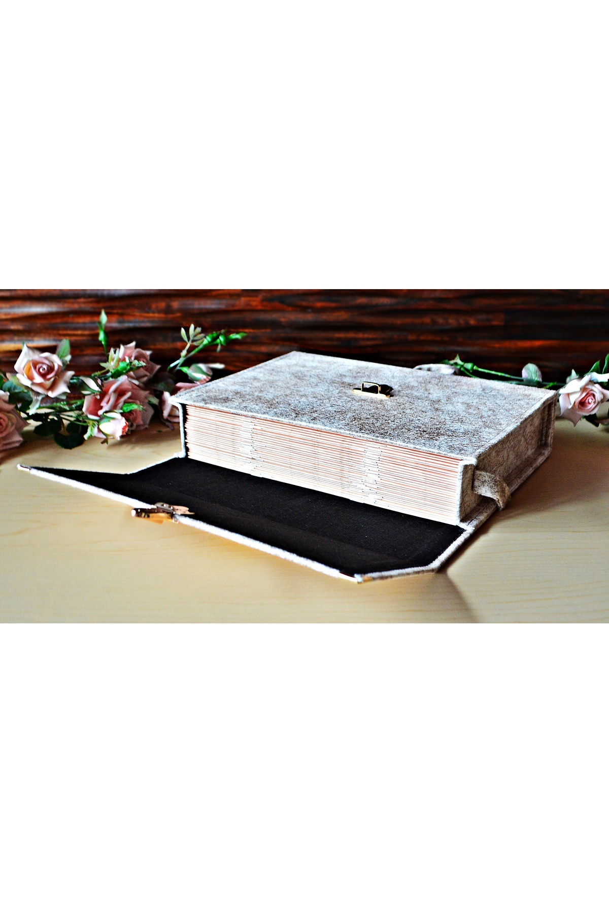 Medrese Kitab Evi Cami Boy 24*35 Hatim Cüzü Hatim Seti 30 Cüz Krem Nubuk Çantalı Kadife Kuranı Kerim Sesli Dinleme fotoğrafı 4 (önizleme)