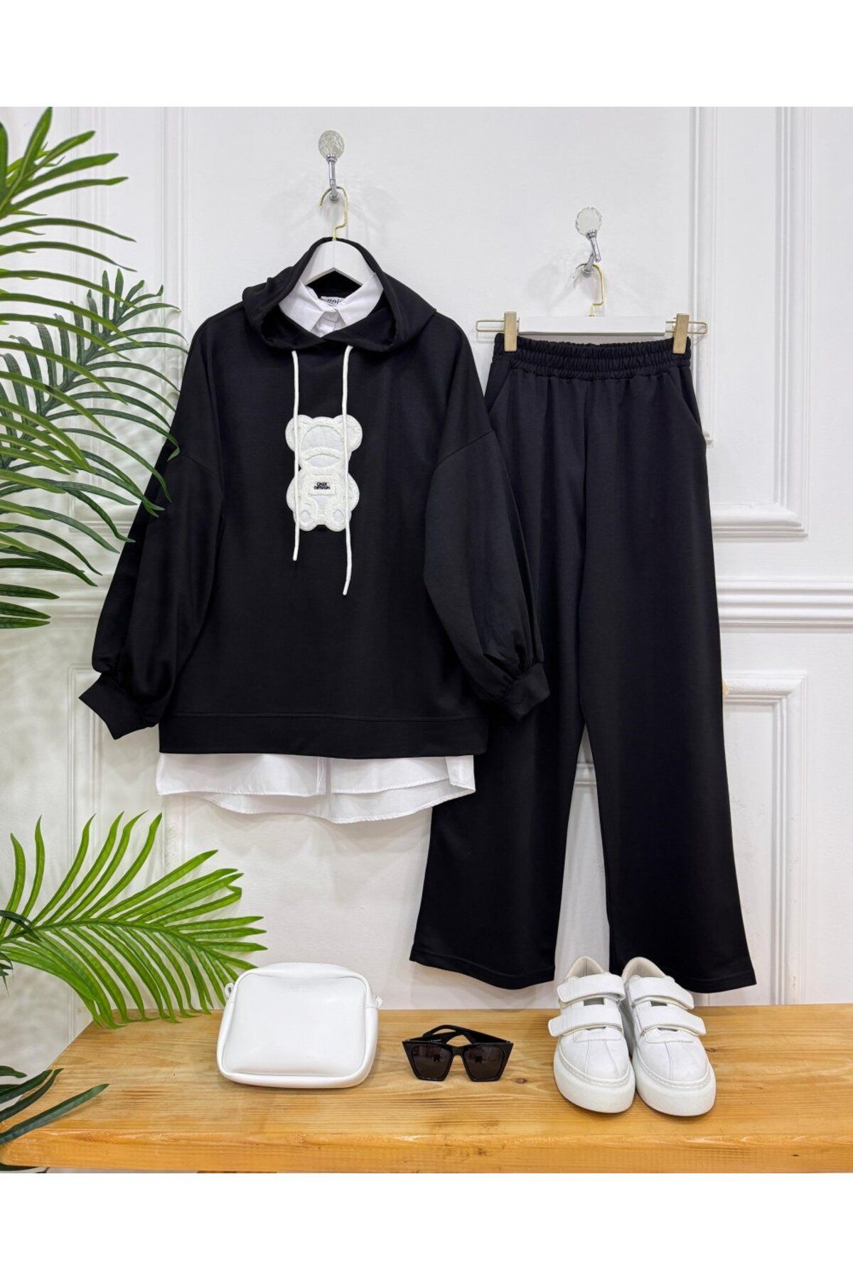 complete the look image