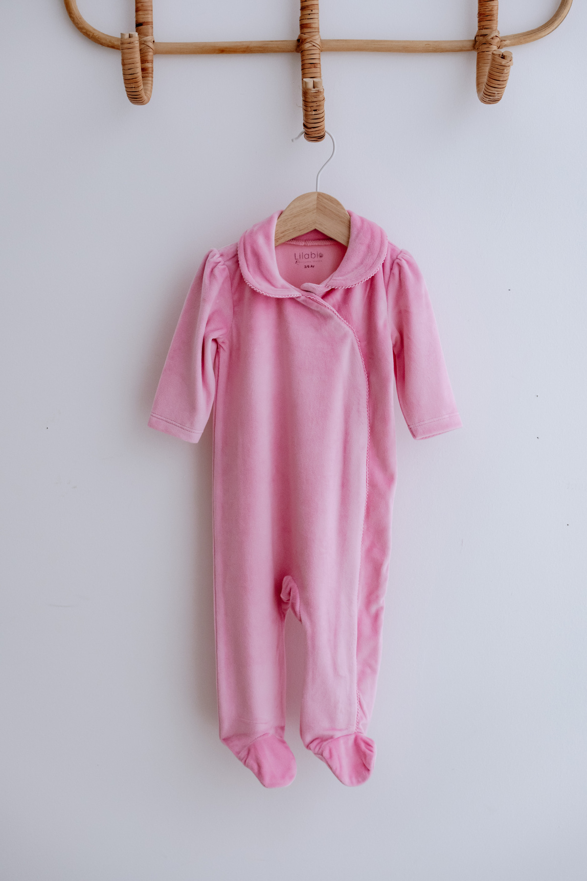 Lilabio Fransız İpek Kadife Ekstra Soft Patikli Bebek Tulumu fotoğrafı 4 (önizleme)