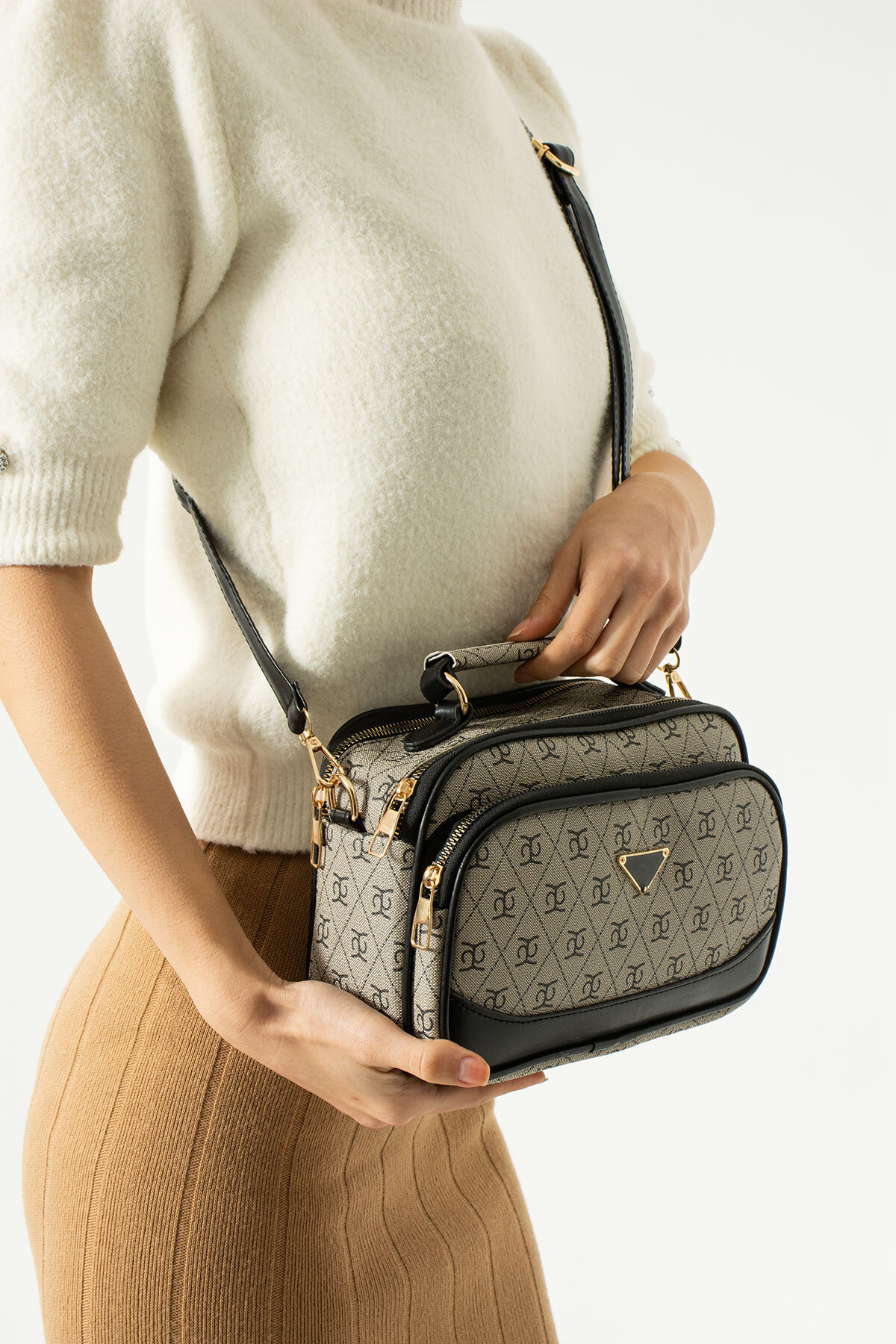 Armine Women's Dotted Vizon Shoulder Bag Arc0302 – Subtle Everyday Elegance main image 1