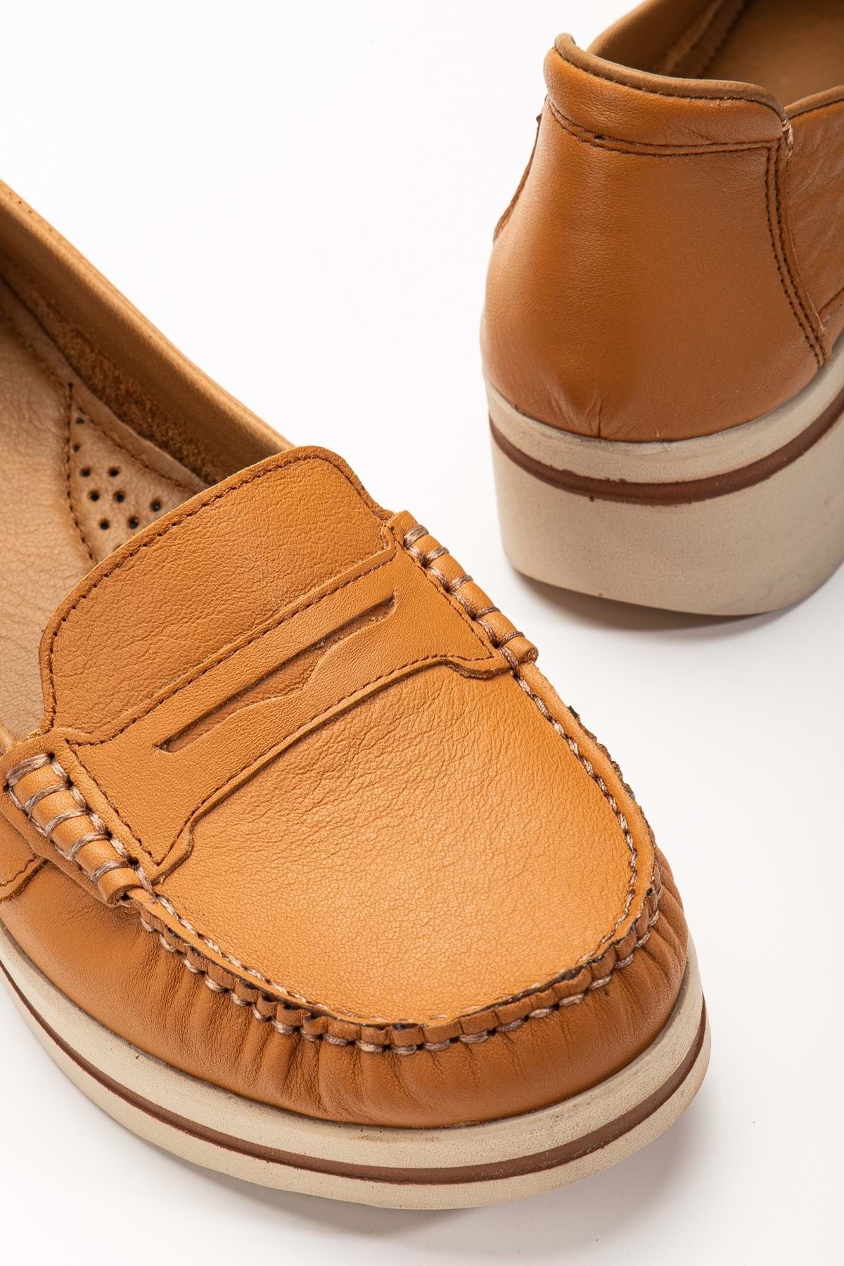 ANALİN SHOES Kadın Hakiki Deri Saraçlı Rahat Dolgu Topuk Loafer Ayakkabı Taba görsel 4