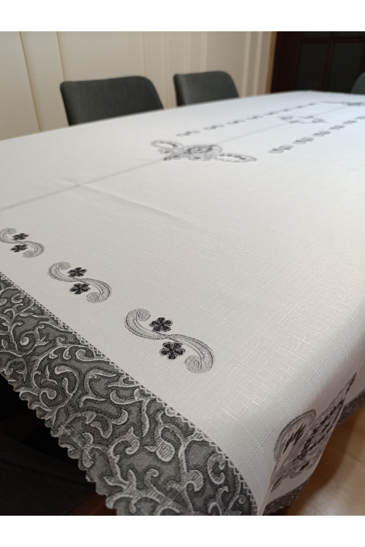 Home-Embroidery Patterned Tablecloth |   Dartless Fabric Tablecloth |   Stain-Proof Fabric |   160X220 cm 2