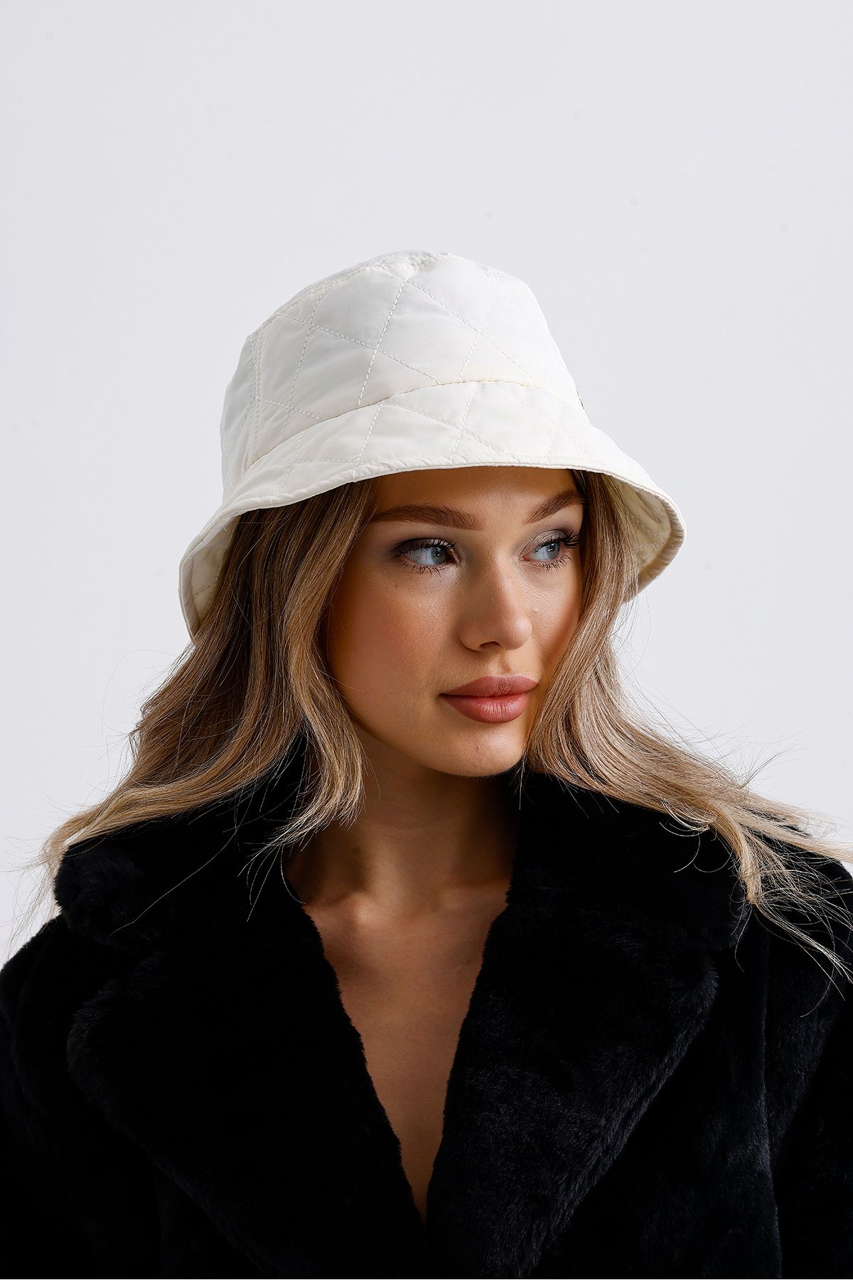 nord arc-Cream Quilted Bucket Hat with Water Repellent Feature (Size 56cm) 2