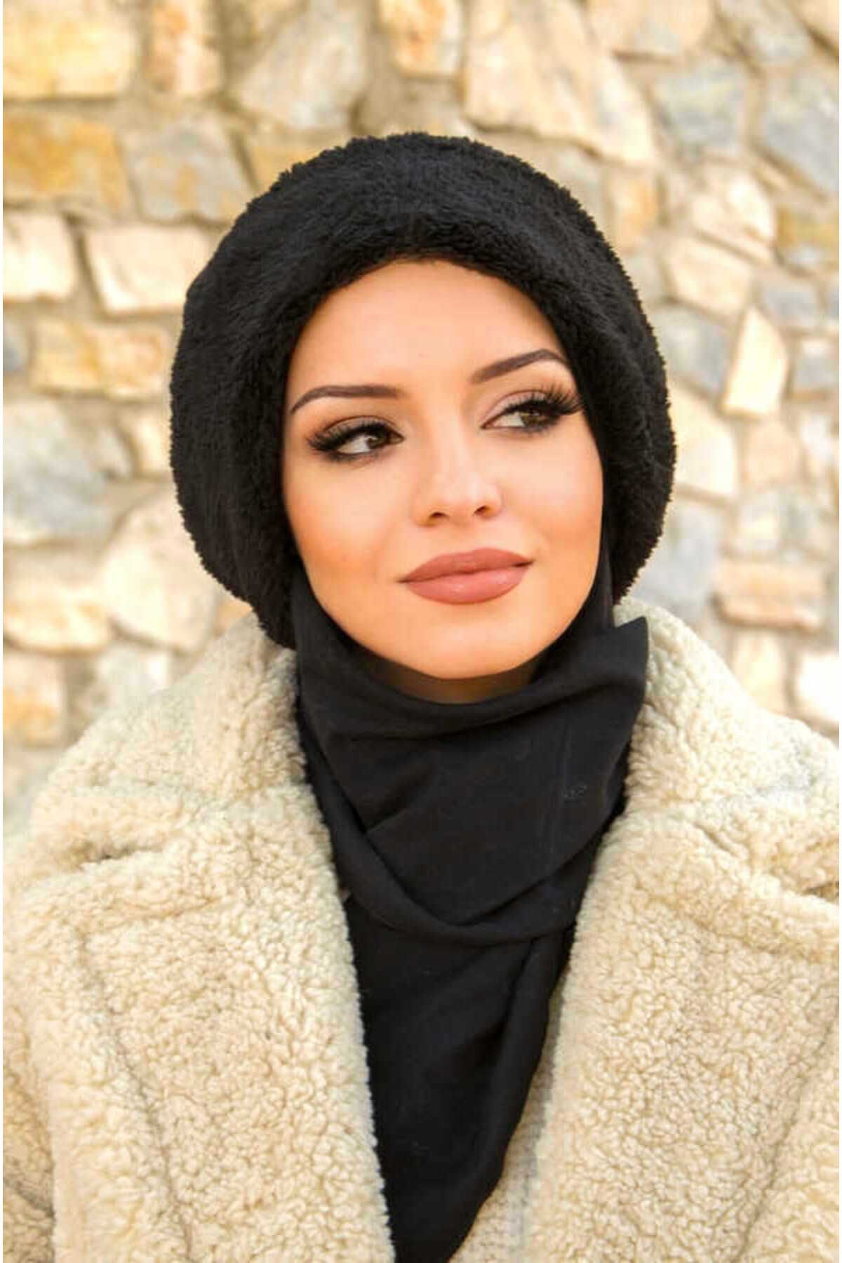 Aişe tesettür-Hijab Beanie with Black Fur Accessories 3