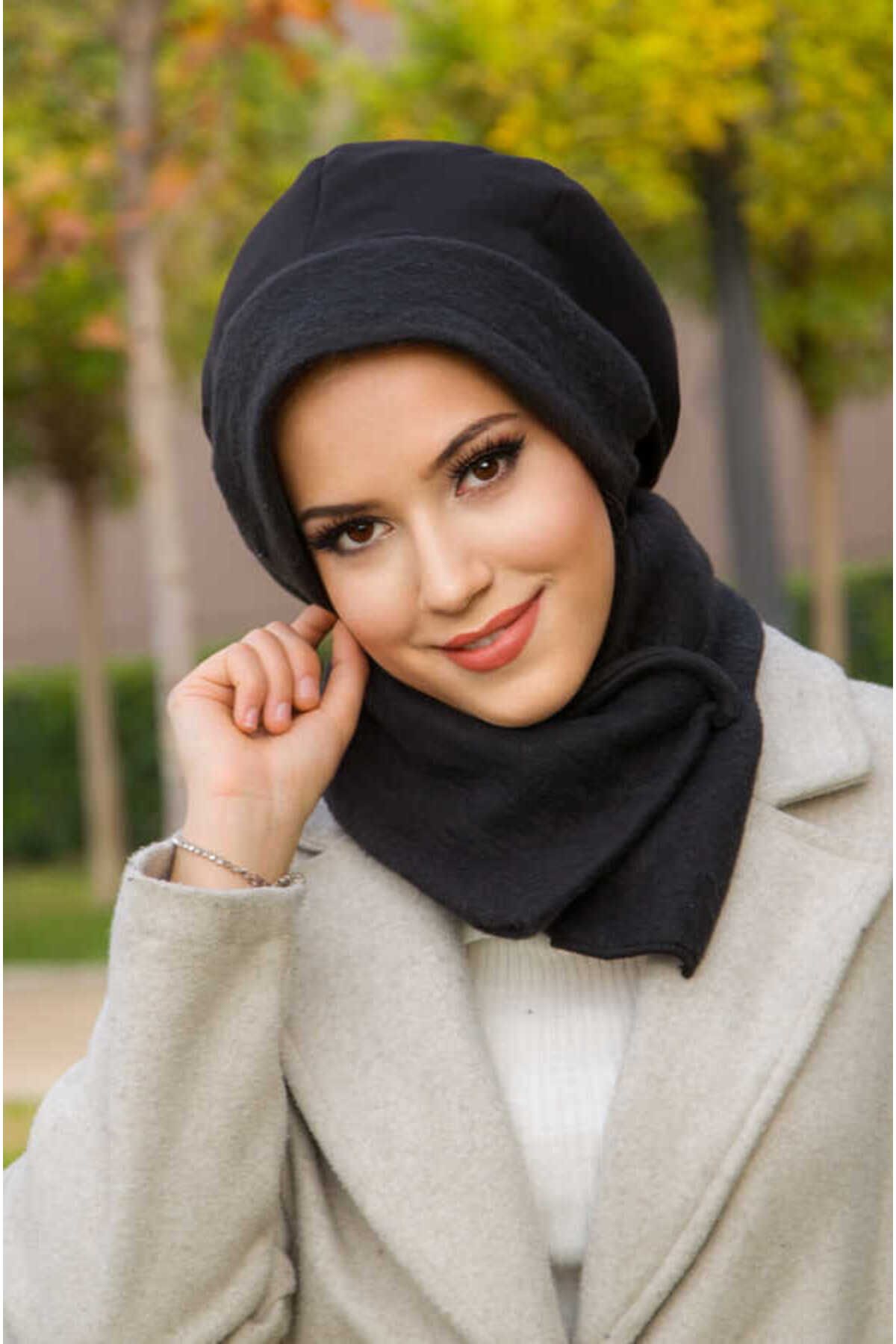 Aişe tesettür-Black Hooded Hijab Beanie and Etol Set 3