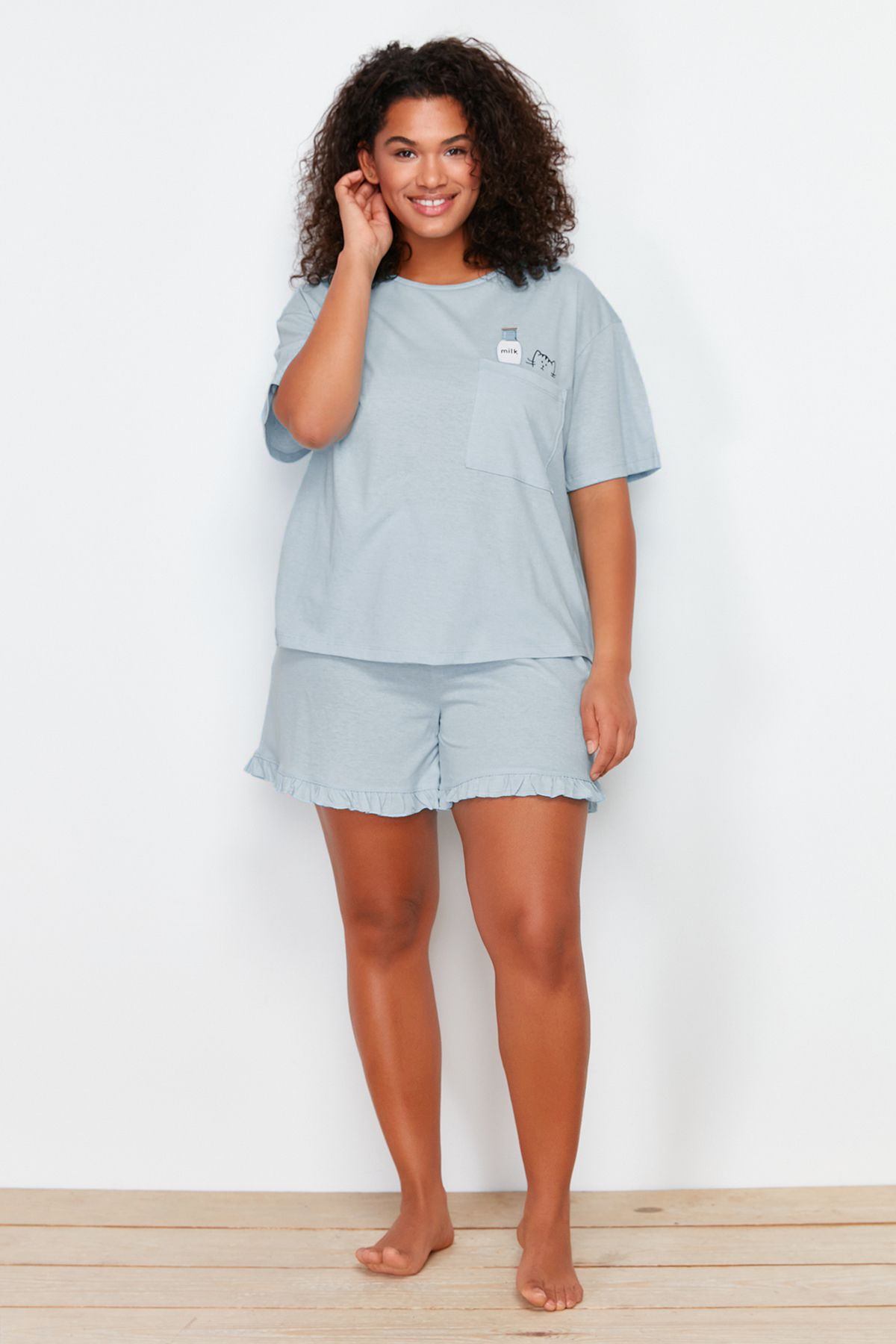 Trendyol Curve-Set pijamale tricotate cu imprimeu pisică albastru deschis TBBSS24AI00035 1