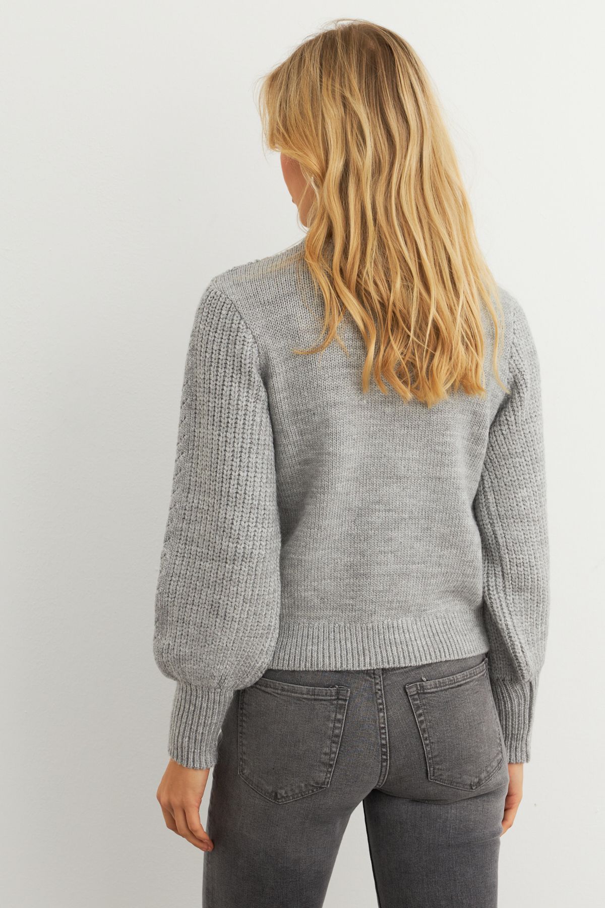 Cool & Modest-Grauer Strickpullover für Damen – MAYD18 4