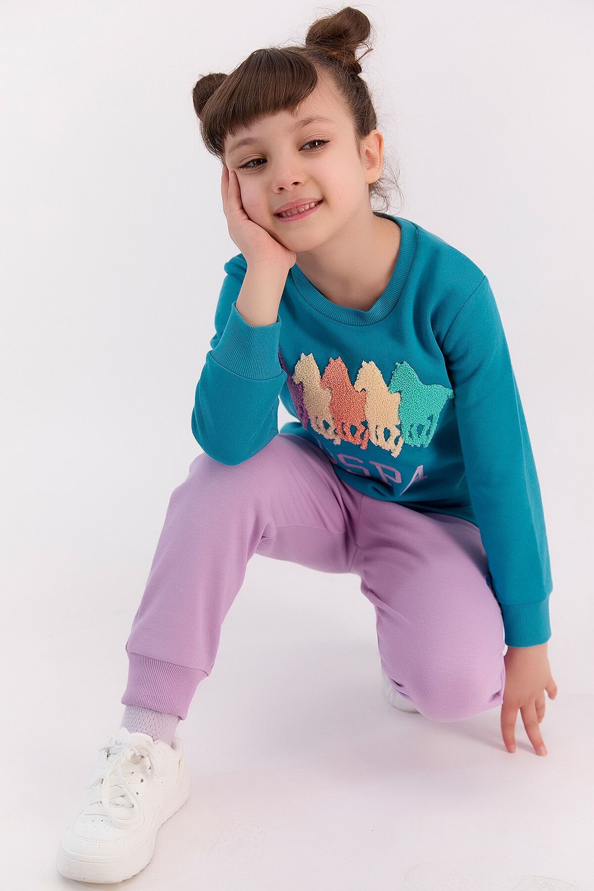 complete the look image
