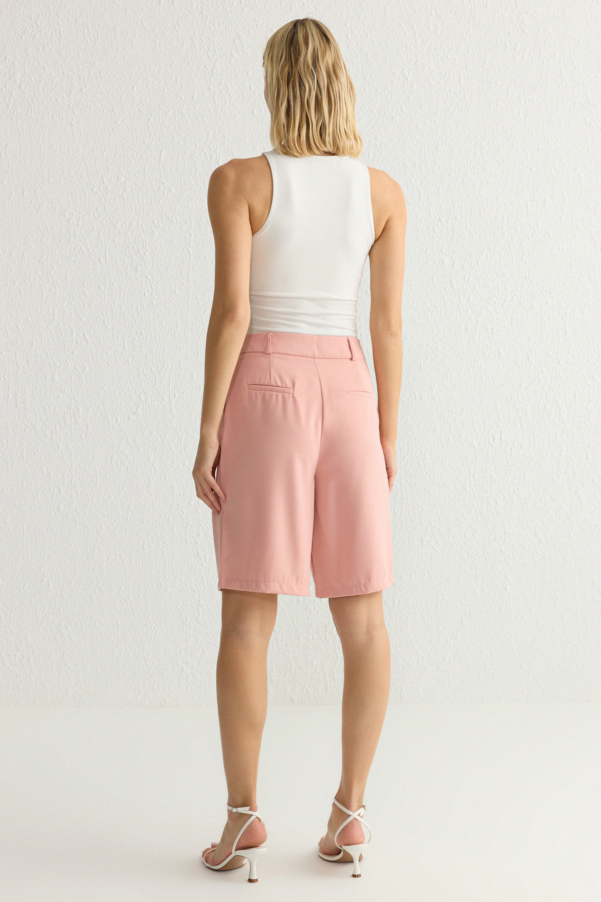 Trendyolmilla  Pembe Diz Boy Regular City Dokuma Şort & Bermuda TWOSS25SR00026 - Görsel 6