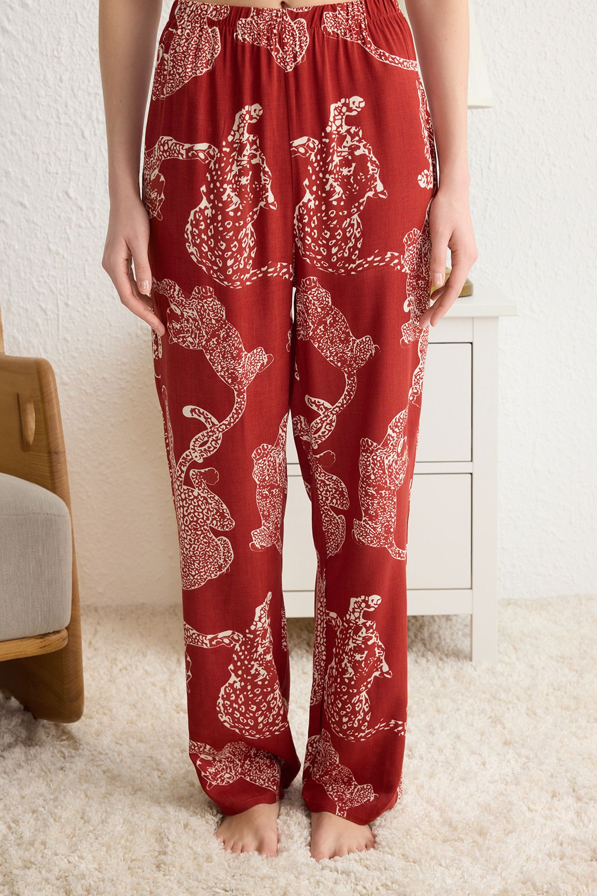 Trendyol Collection-Zestaw piżam Shally Woven z nadrukiem Cinnamon Animal Metrage Thmss24Pt00127 4