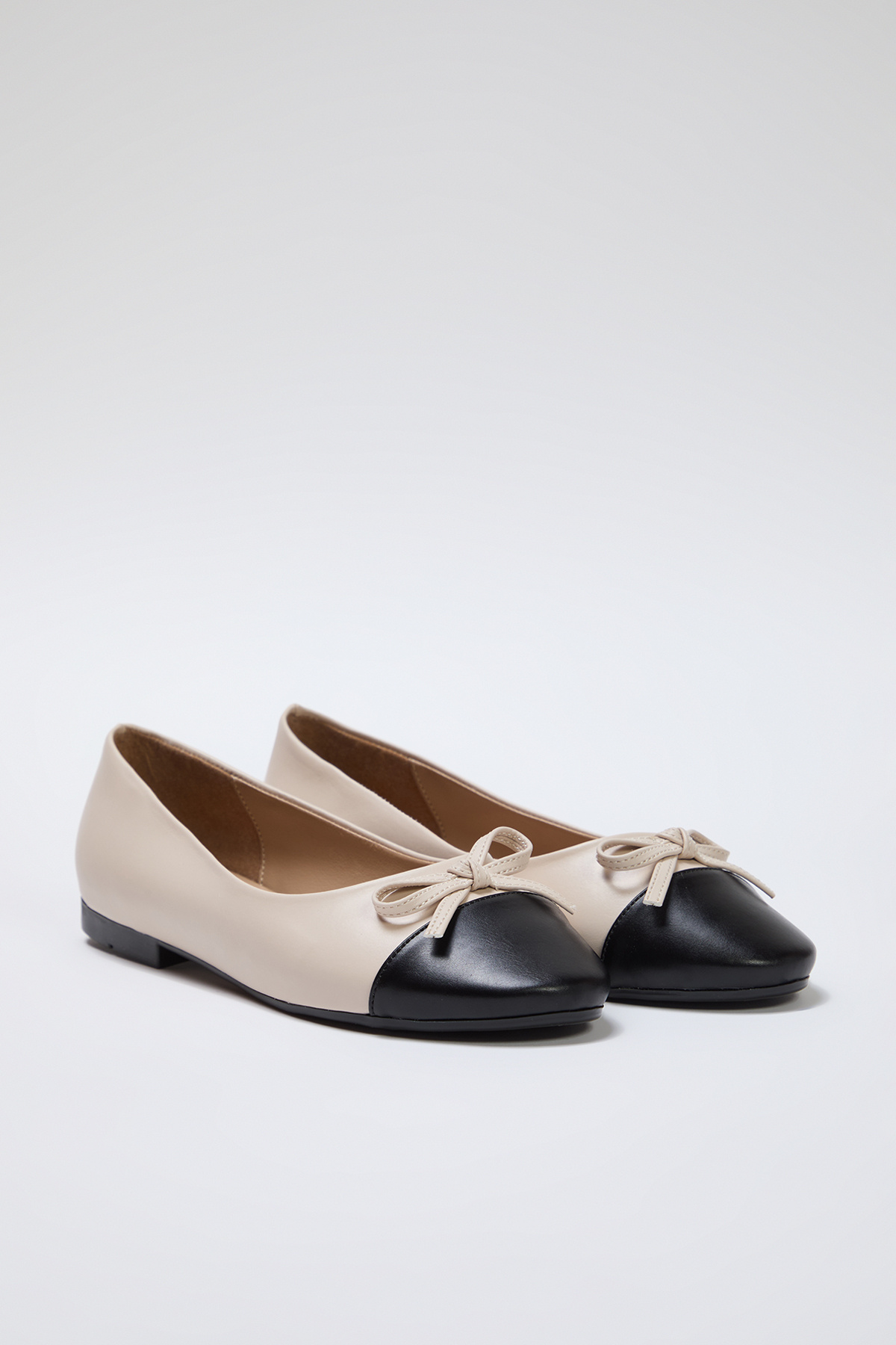 TRENDYOL SHOES-Beżowe kokardki, szczegółowe, kolorowe, blokowane, migdałowe, damskie baleriny Takss25Be00000 4