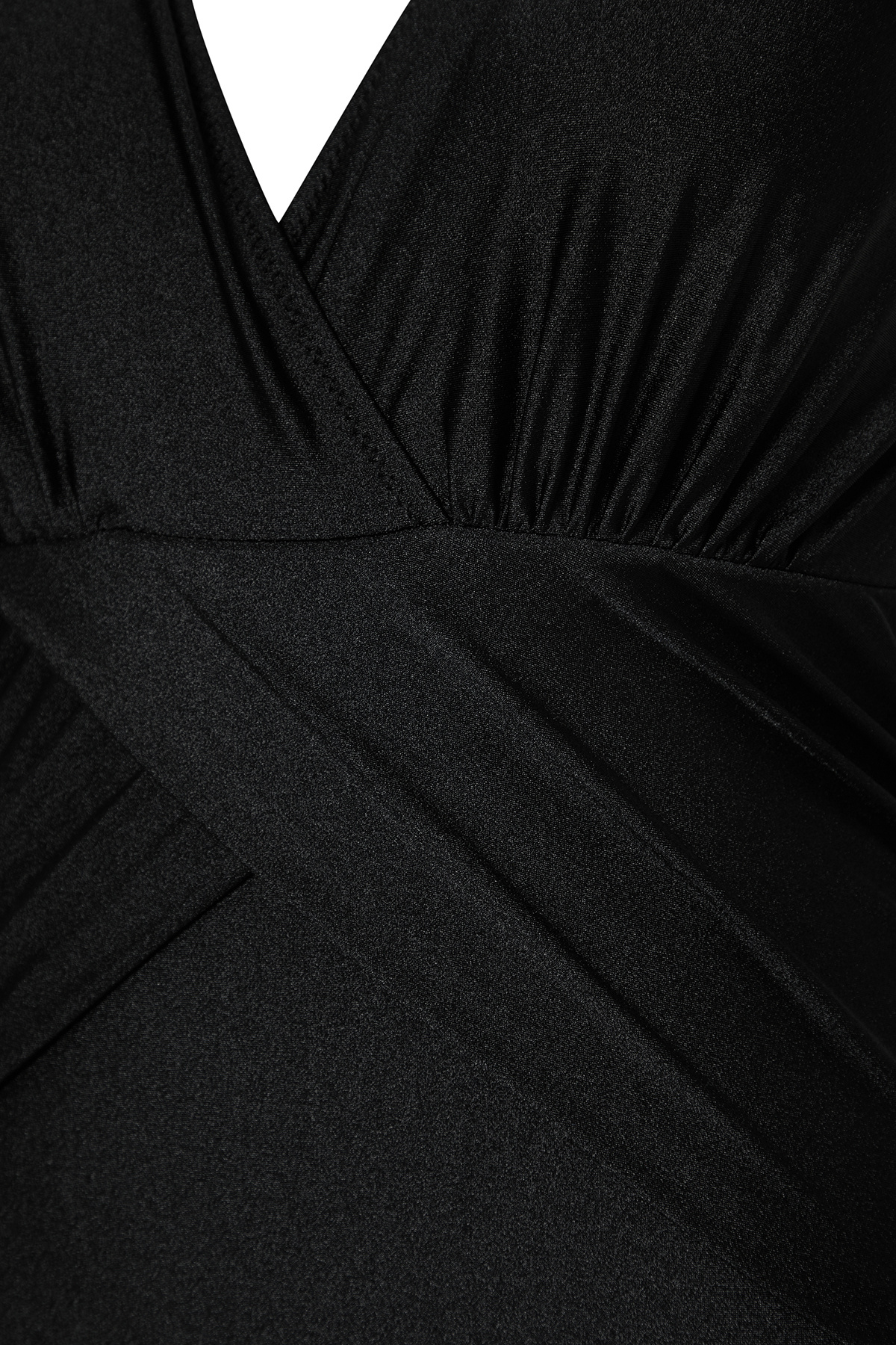 Trendyol Curve-Schwarzer Badeanzug mit tiefem V-Ausschnitt und gerafftem Detail in Übergröße TBBSS25AM00002 7