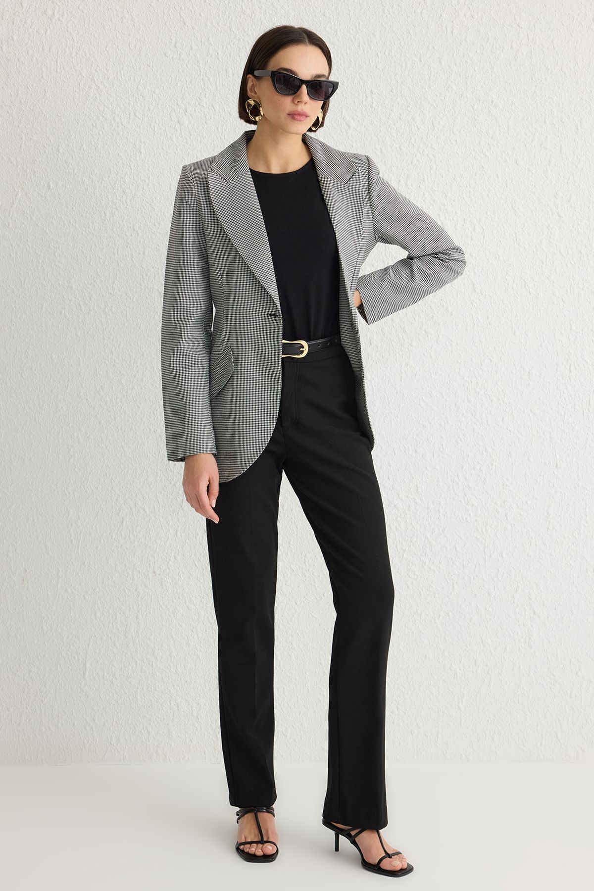 complete the look image