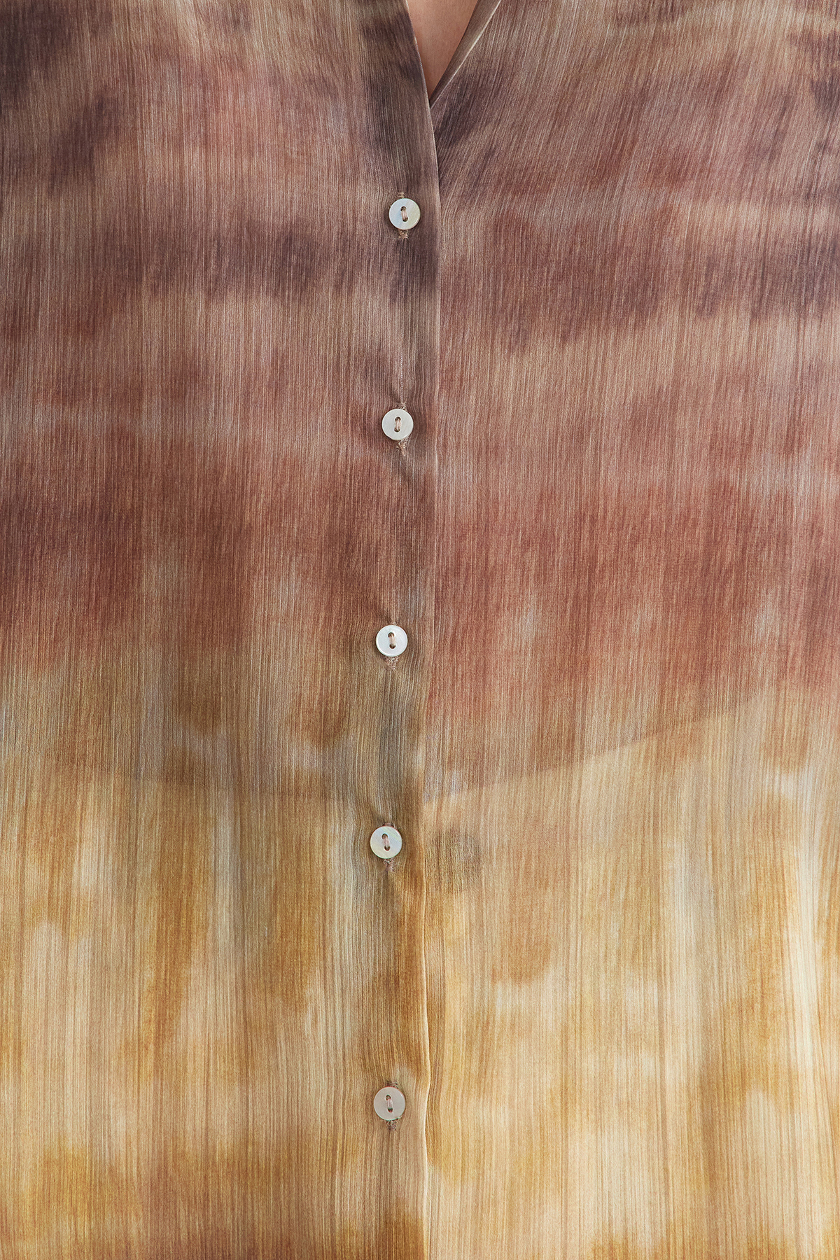 Trendyolmilla  Çok Renkli Renk Geçişli Şifon Kumaş Regula Normal Kalıp Dokuma Gömlek TWOSS25GO00037 - Görsel 3