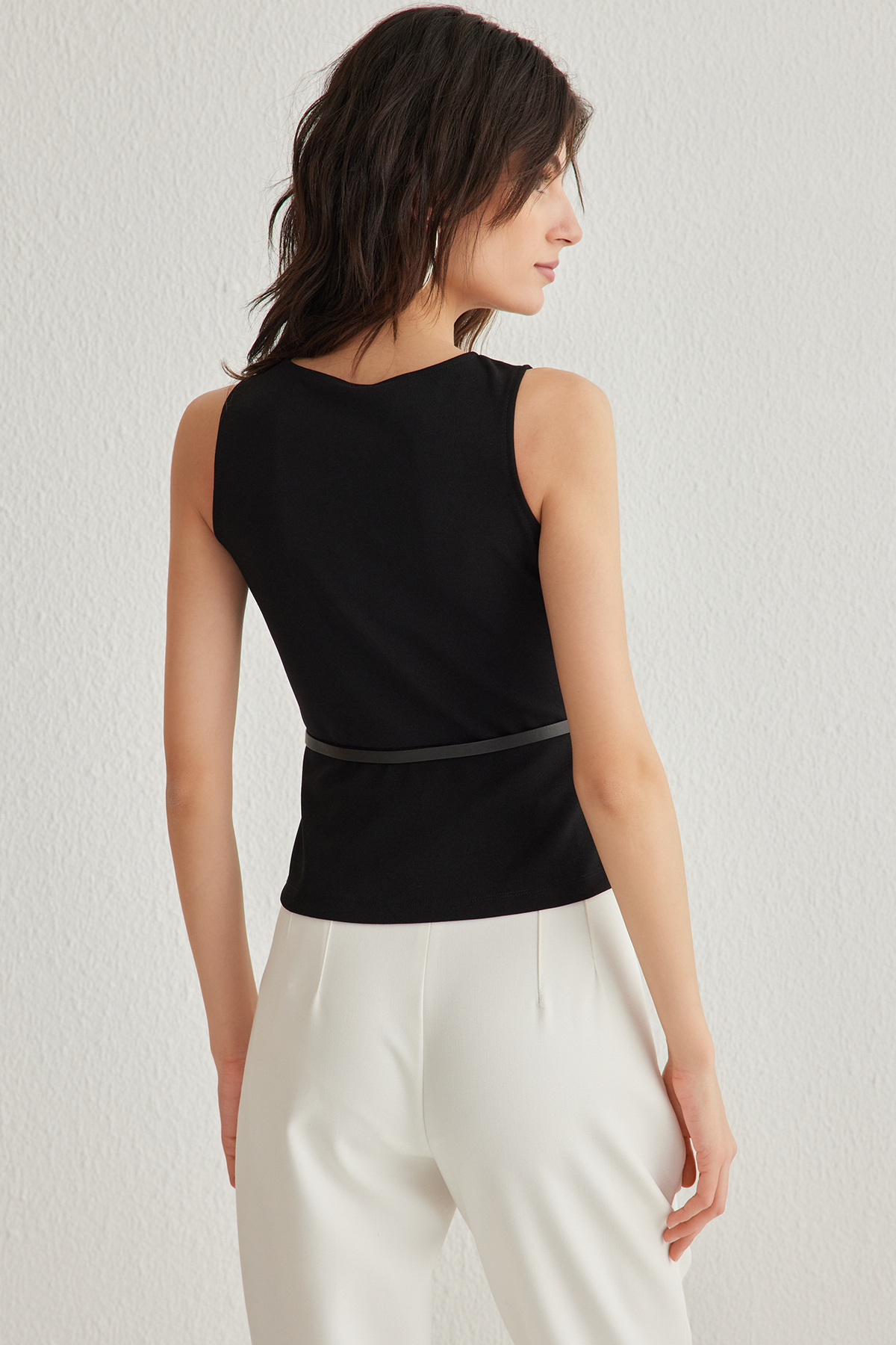 Trendyolmilla  Siyah Kemerli Fitted/Vücuda Oturan Örme Bluz TWOSS25BZ00022 - Görsel 5