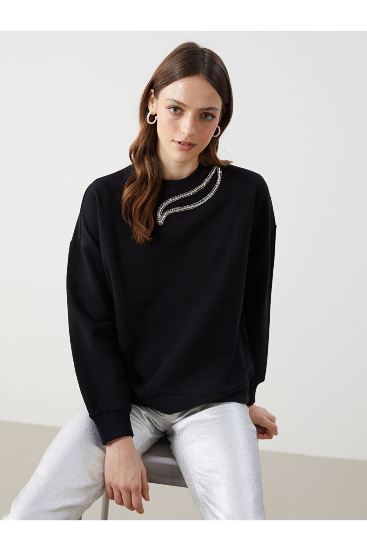 LC Waikiki Bisiklet Yaka Nakışlı Kadın Sweatshirt Tunik