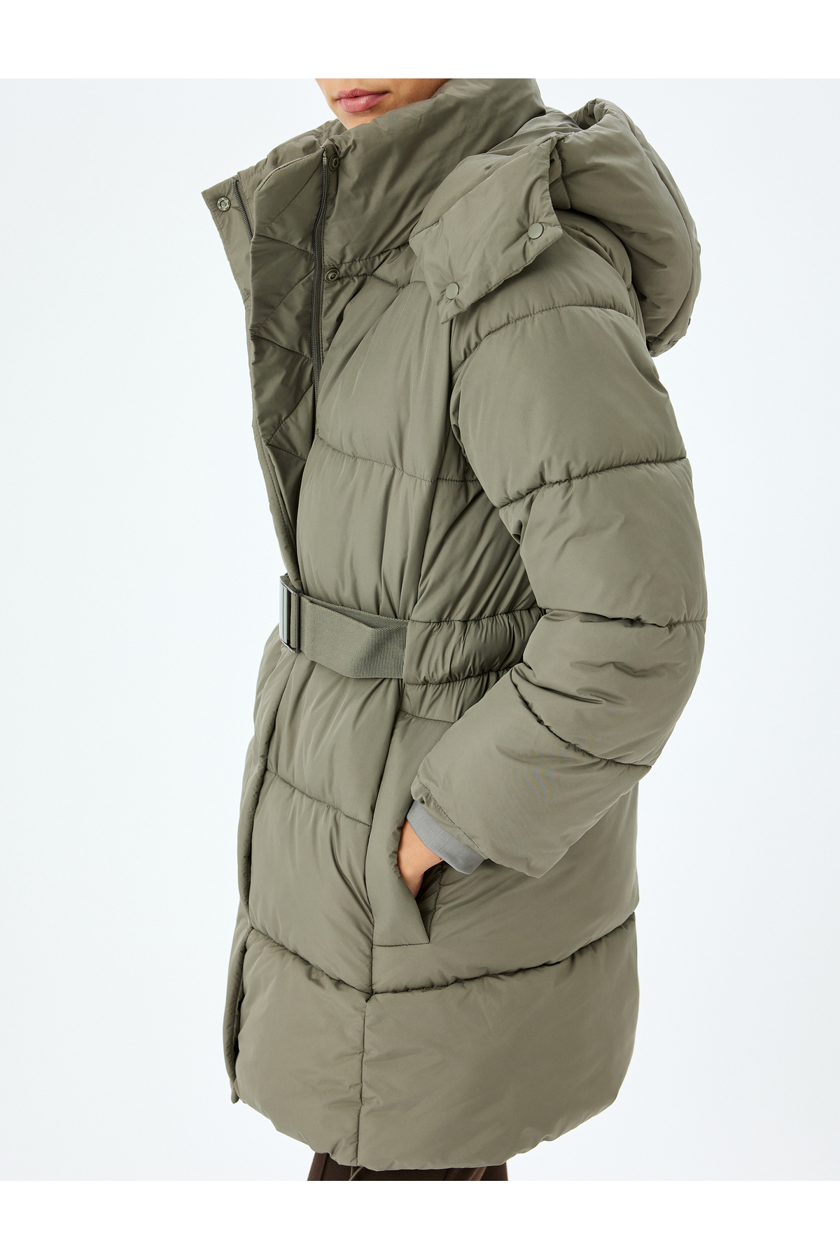 Koton  Cepli Kapüşonlu Kemerli Uzun Şişme Mont - Görsel 6