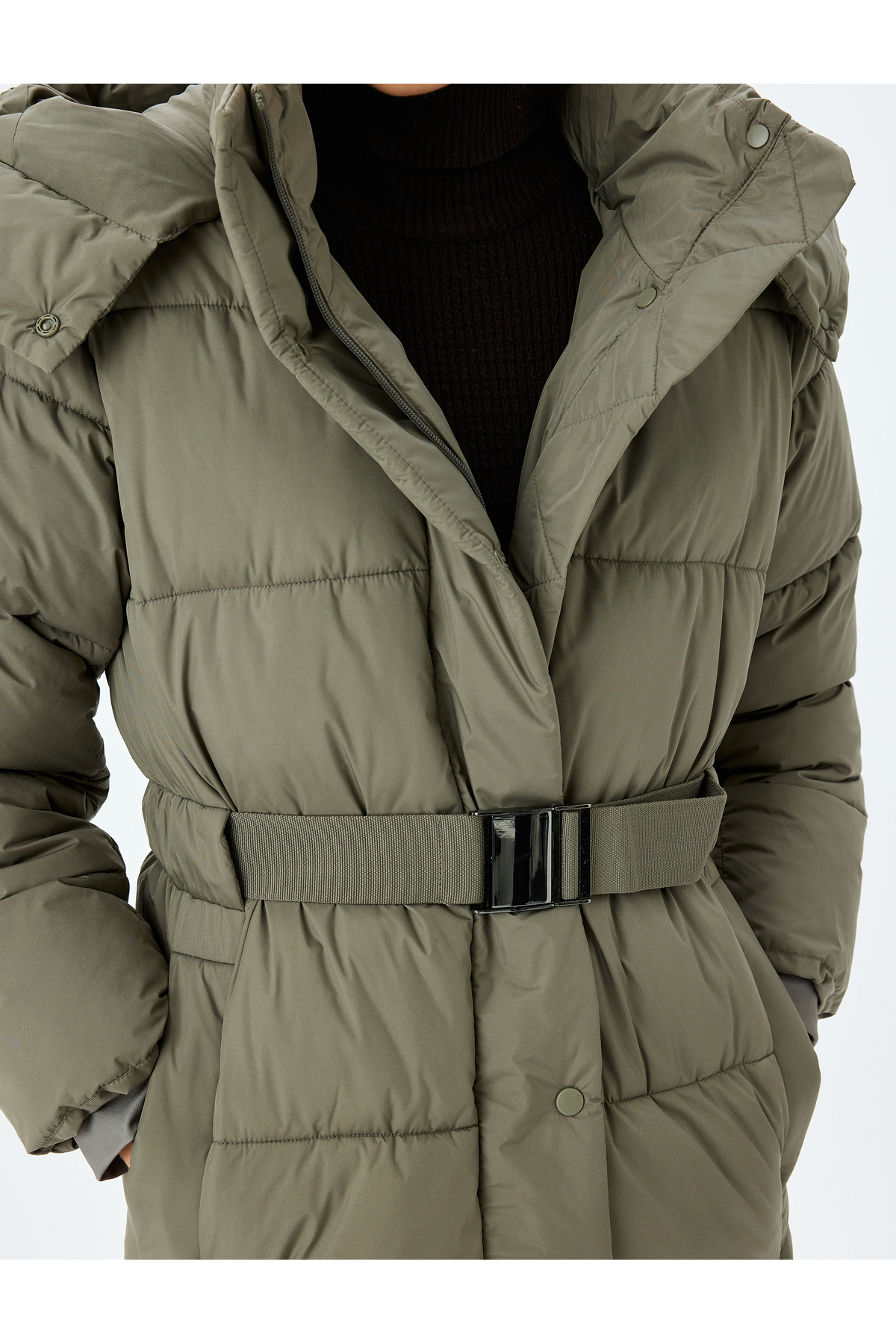 Koton  Cepli Kapüşonlu Kemerli Uzun Şişme Mont - Görsel 7