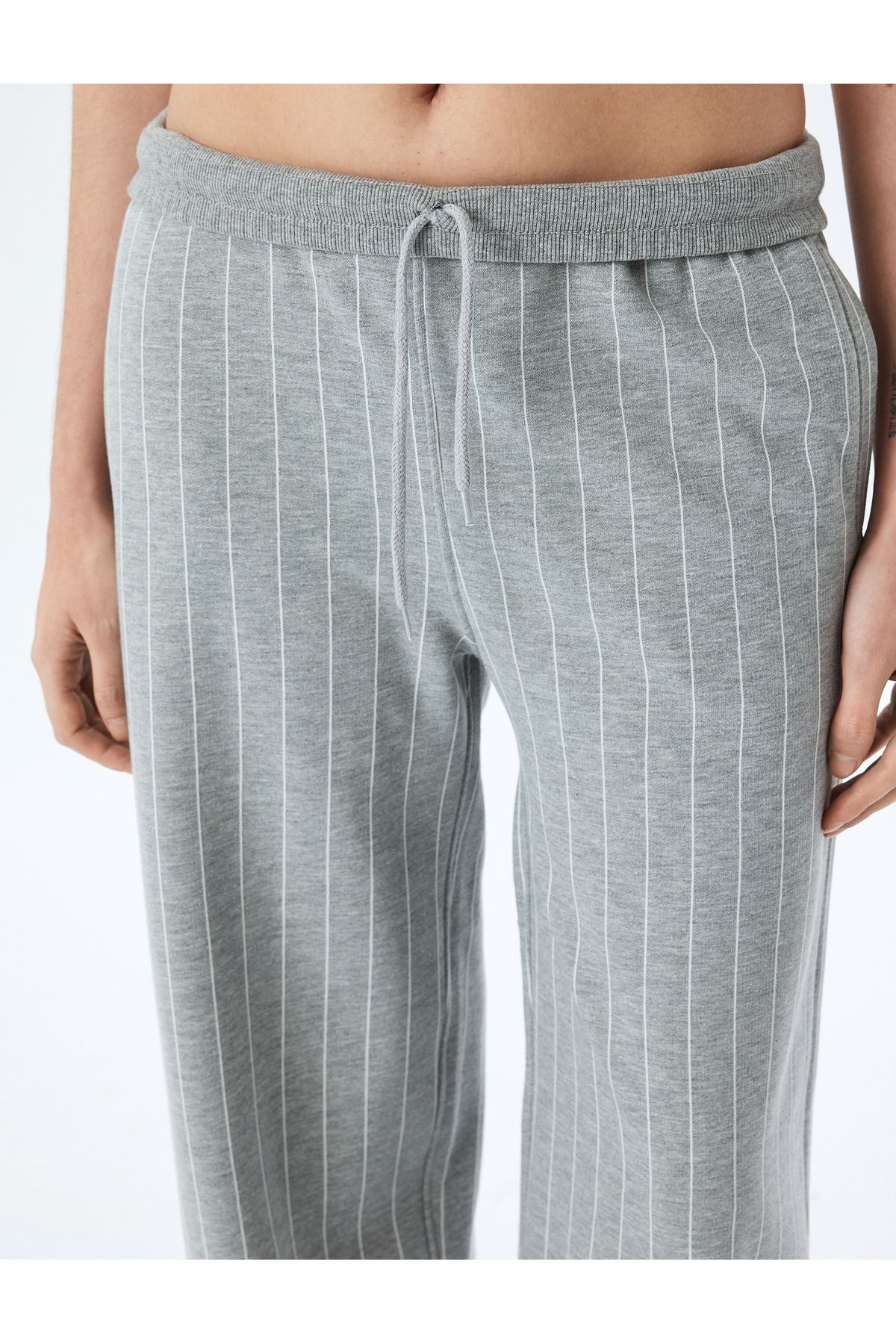 Koton-Striped Waist Lace-Up Pocket Detailed Wide Leg Sweatpants 5