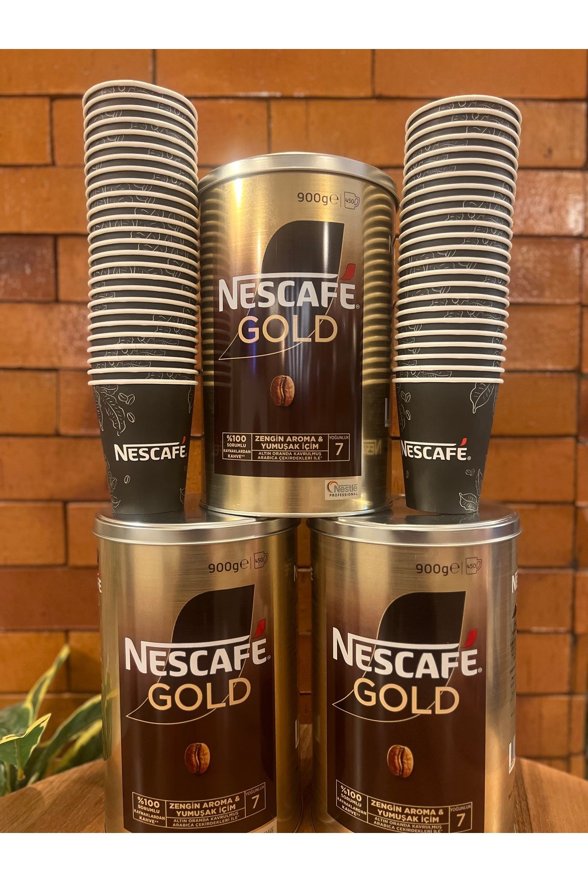 Nescafe Gold 900 gr x 3 Adet. 50 Adet Kapaklı Bardak Hediye.