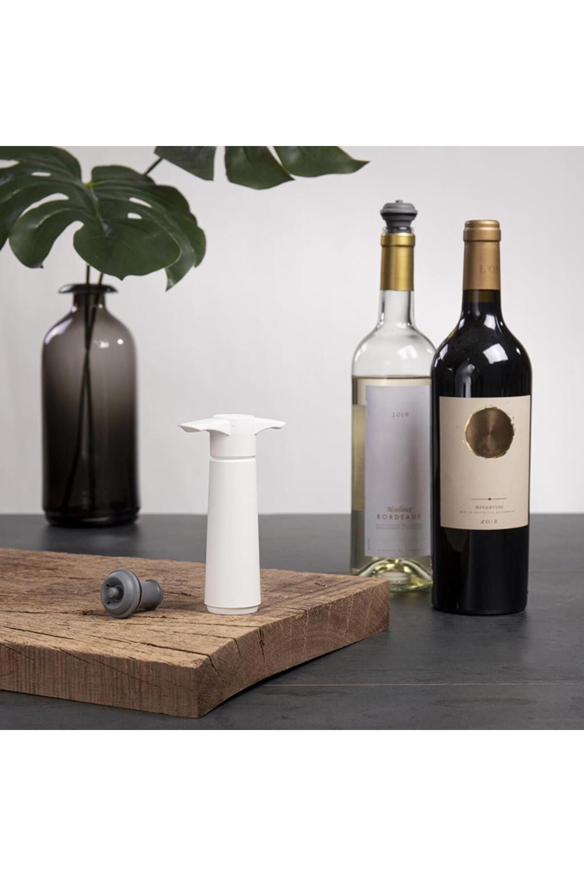 Vacu Vin-08542606   (1 Pump, 1 Tipa) Wine Vacuum Set 5