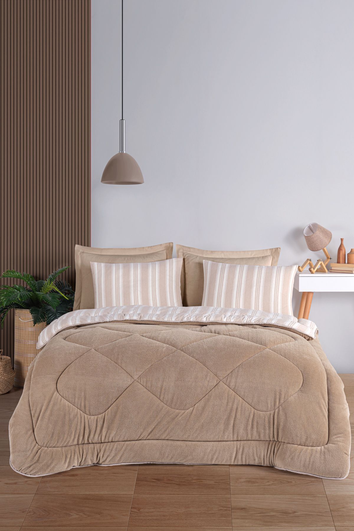 Eponj Home-Wellsoft Beige Double Quilt Soft Line 2