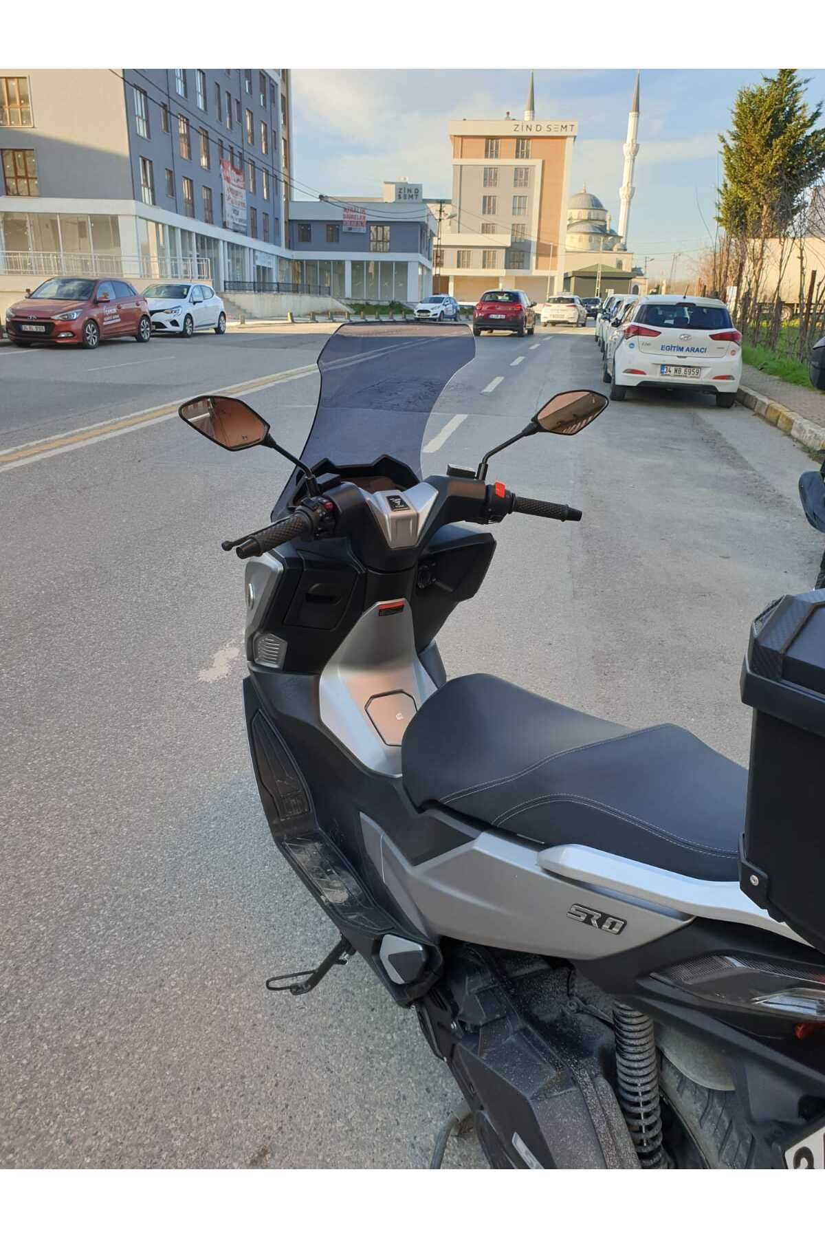 Voge SR1 Siperlik Ön Cam 2023-2025 Model 62cm Füme renk 4mm ORTA BOYLU CAM
