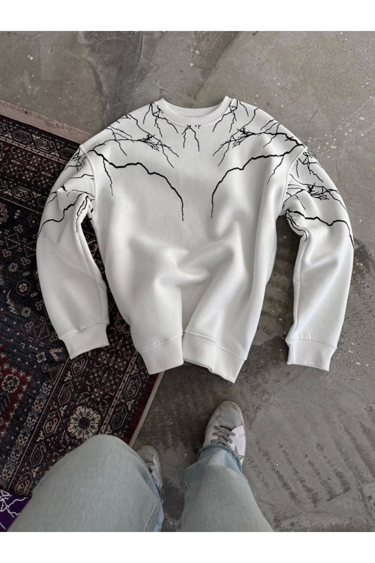 Yıldırım Baskılı Bisiklet Yaka SweatShirt - Beyaz
