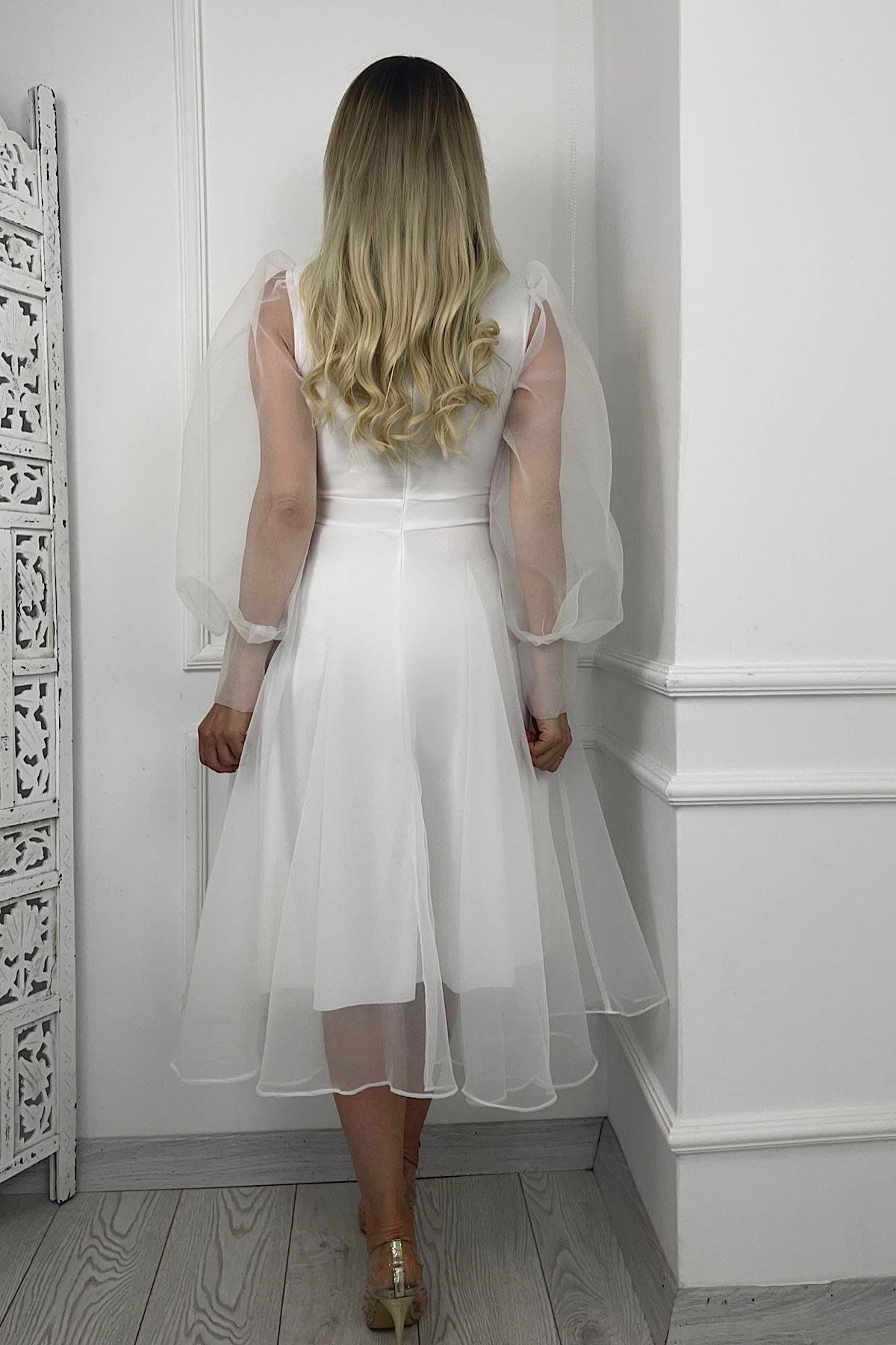 gesmoda-G0022 Model Rochie de designer din tul alb 2