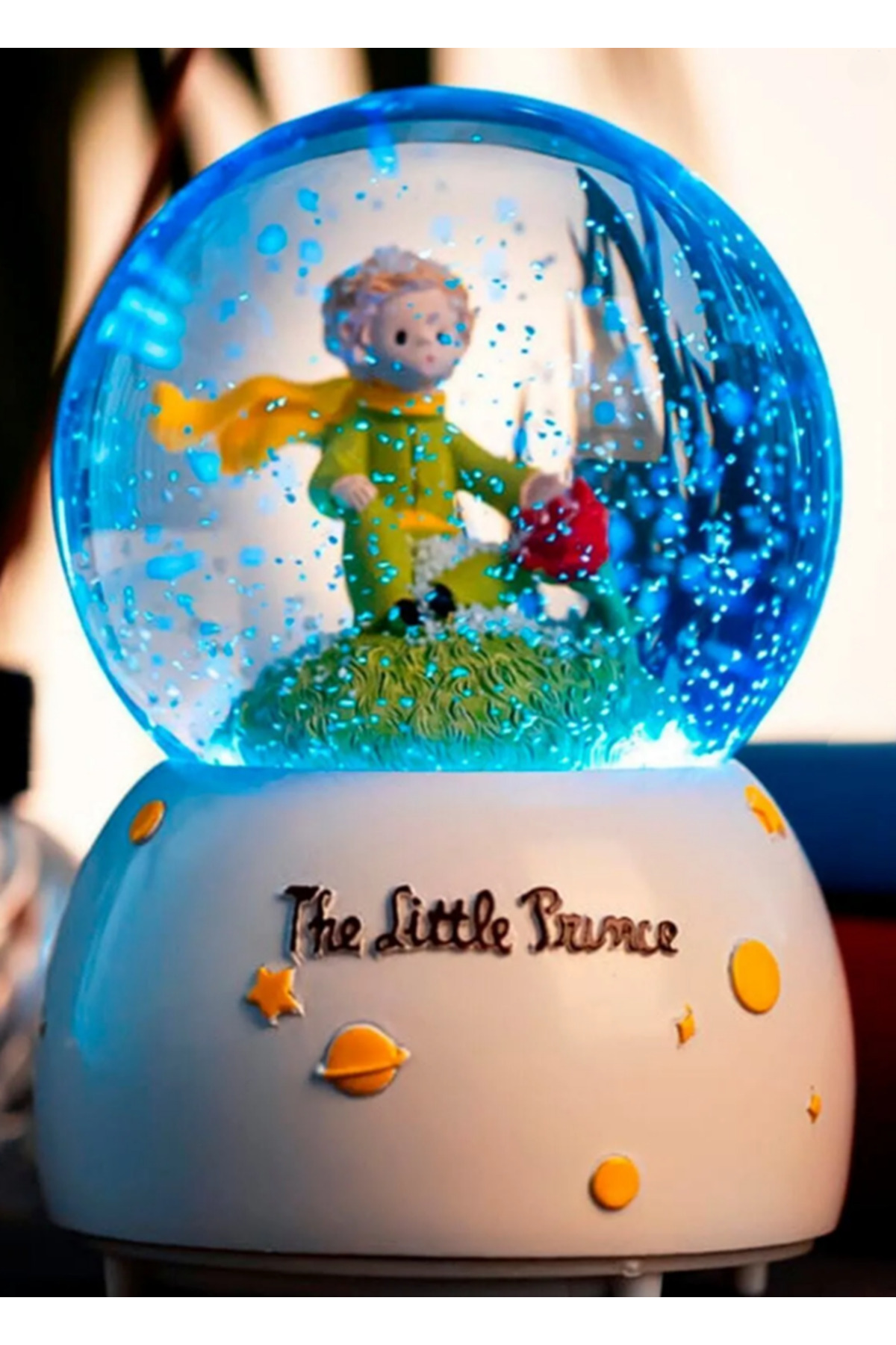 The Little Prince Küçük Prens Müzikli Işıklı Otomatik Kar Tanesi Püskürtmeli Büyük Boy Kar Küresi