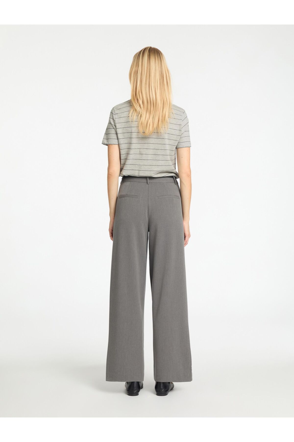 complete the look image