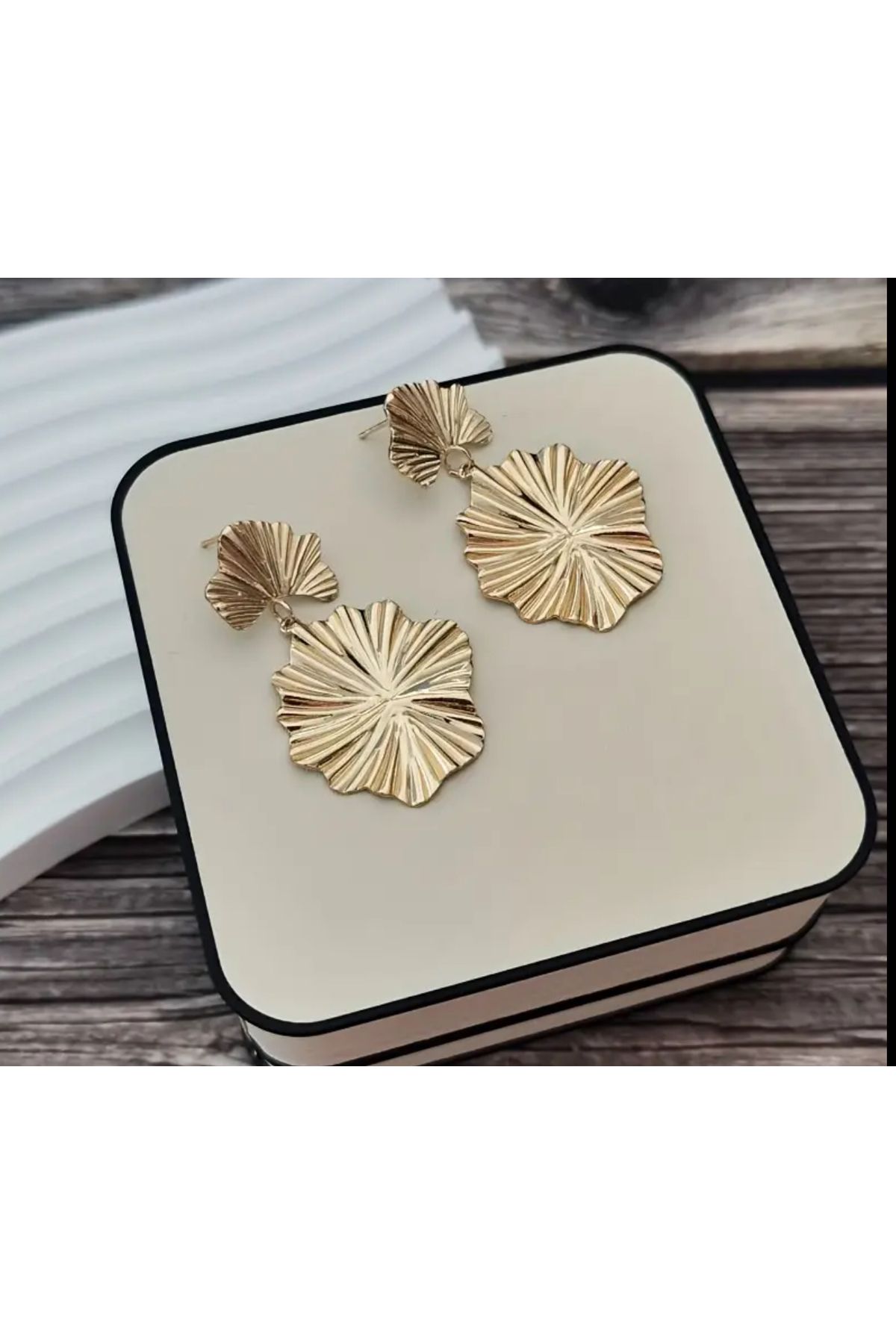 MEECY-Earrings - Gold-colored 2