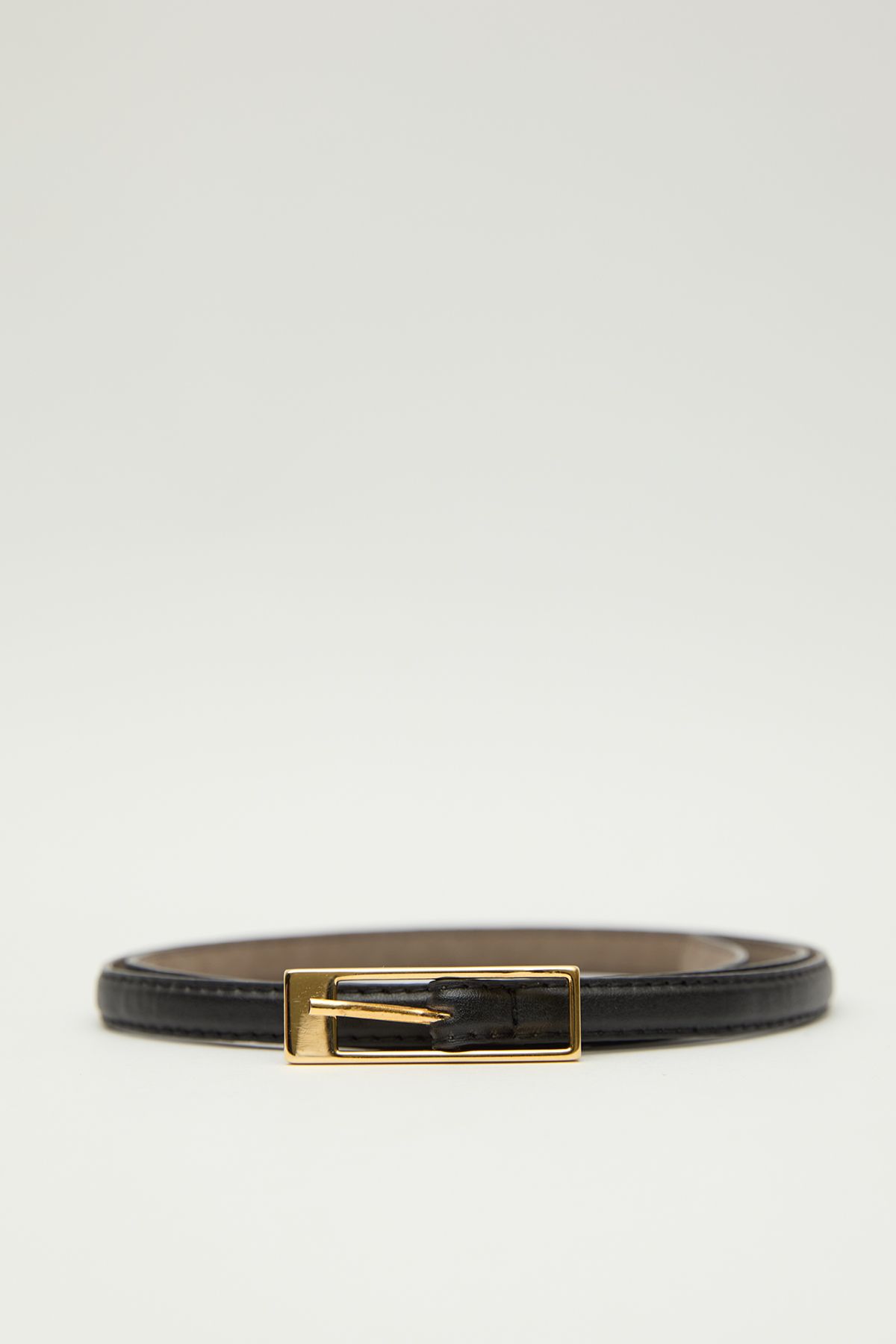 Manuka-Black Thin Belt - Rectangular Buckle 4