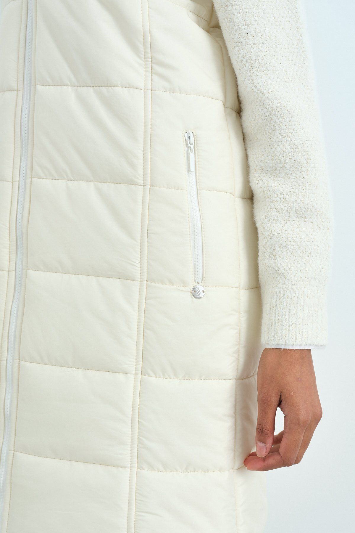 Nihan-Quilted Vest - Ecru Color 3