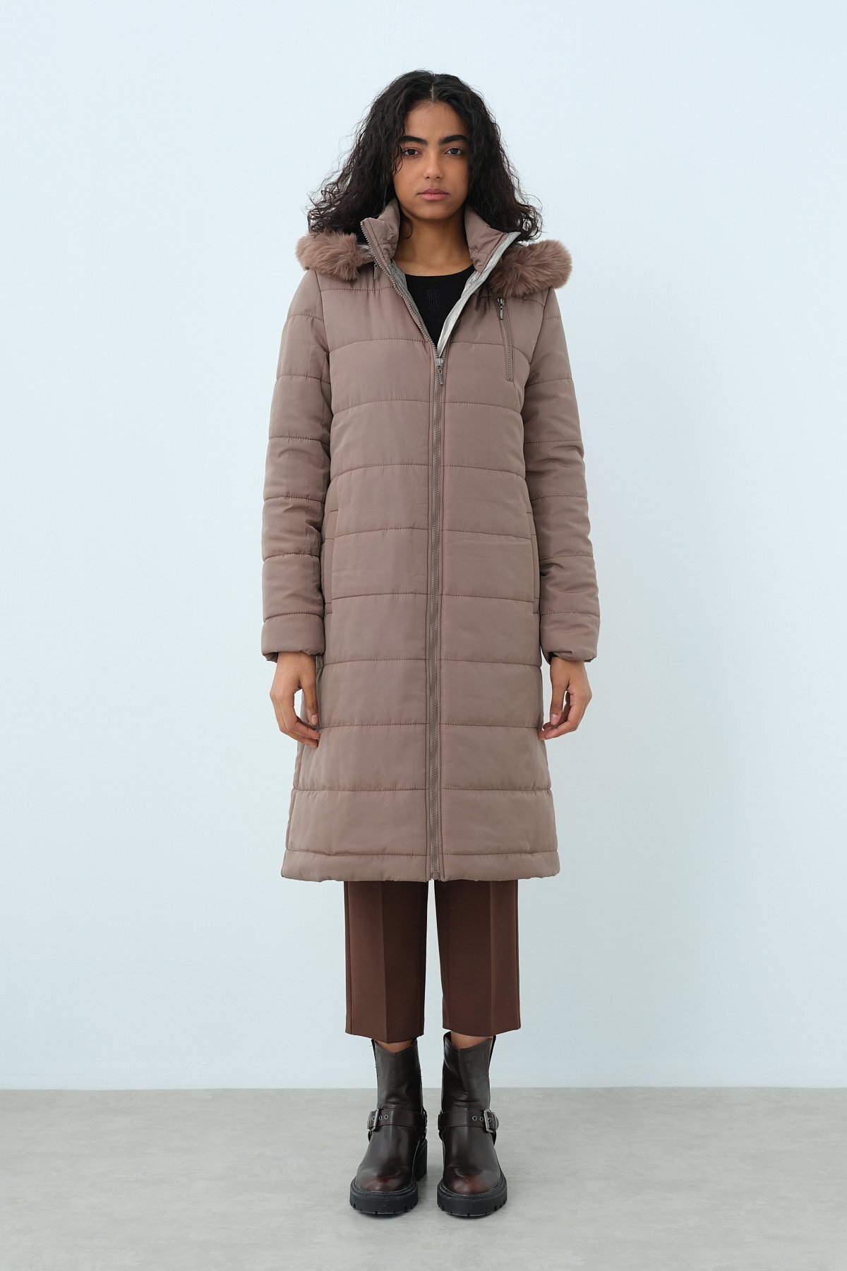 Nihan Beli Ayarlanabilir Kapitone Kaban Vizon