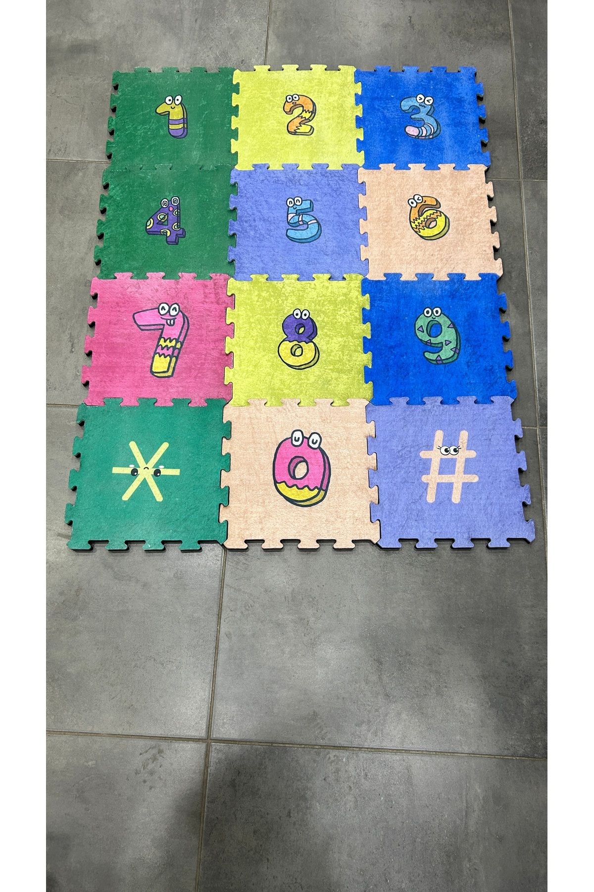 TAKTİK Tak tik 12 parça puzzle oyun halısı 90x120