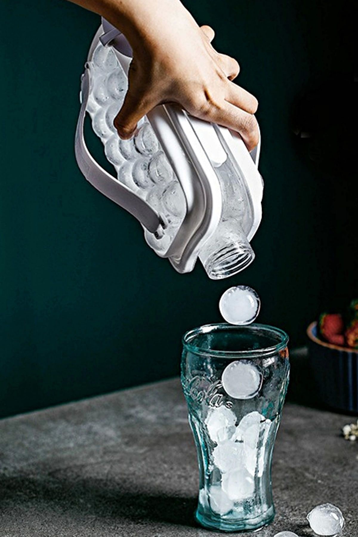 Tilbe Home-Folding Ice Cube Mold and Beverage Bottle Practical Portable Ice Cube Mold Maker Water Bottle Ice Box 2