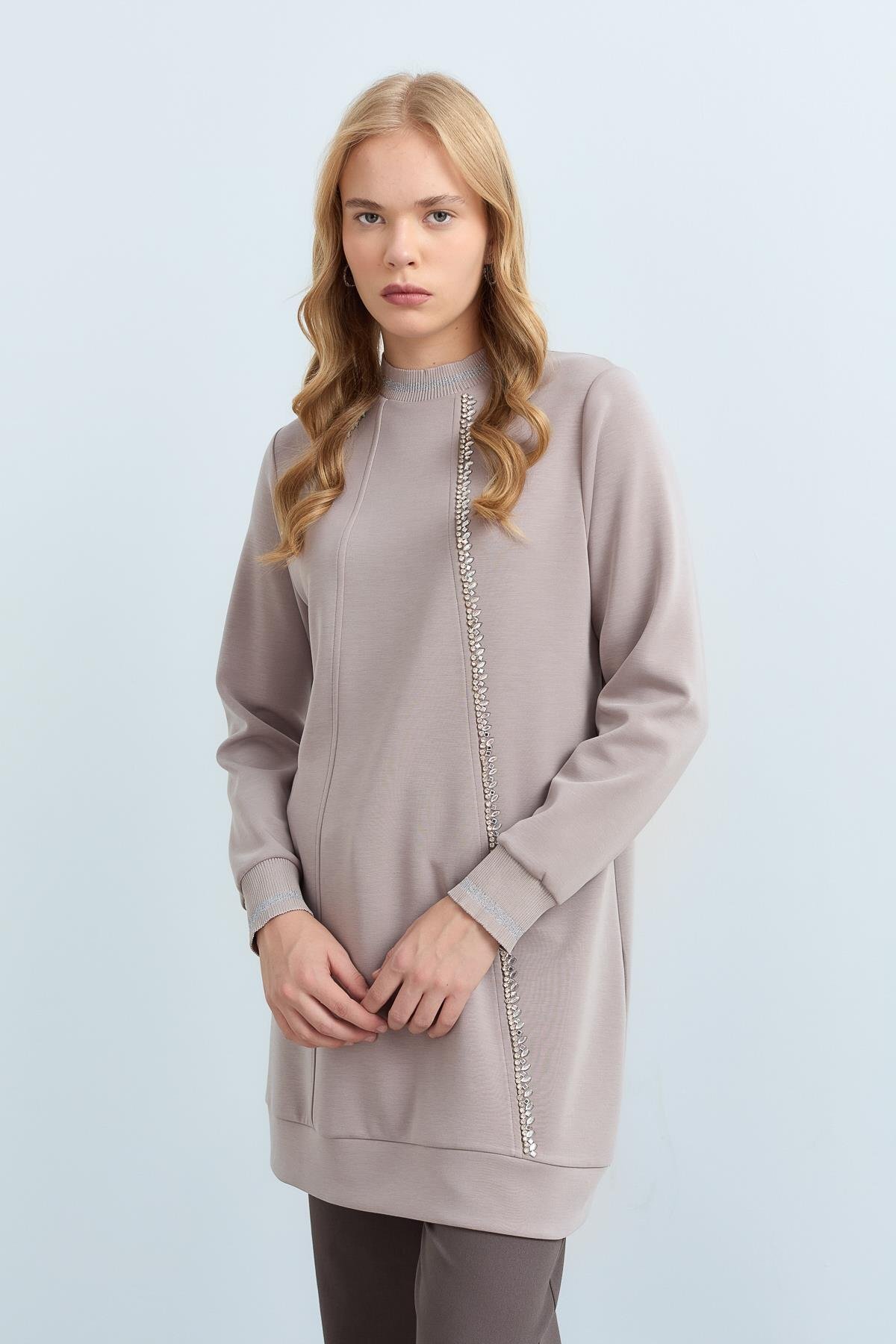 Stone Detailed Knitted Tunic with Ribbed Sleeves and Collar Mink