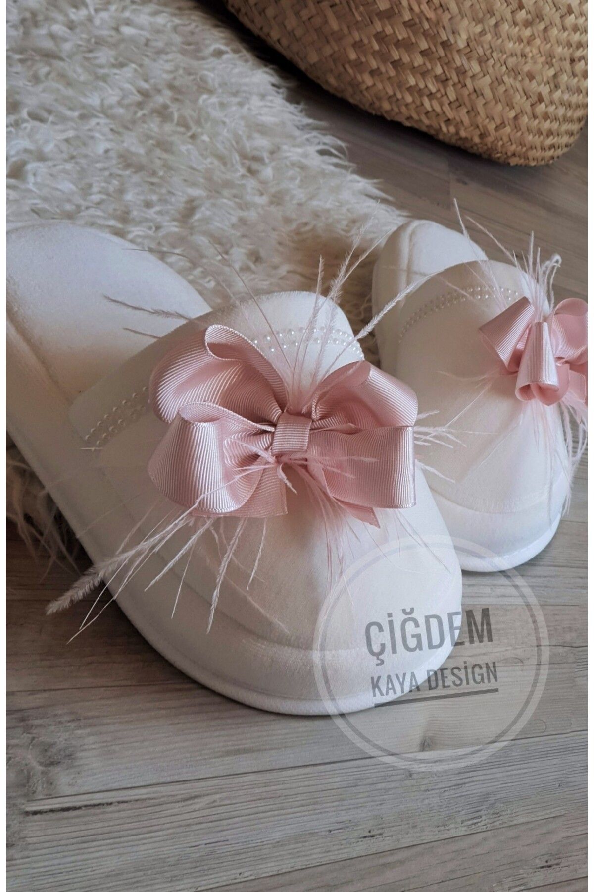 Rengarenk Minikler-Powder Pink Feathered Bow Maternity Crown Slippers And Baby Headband Maternity Set 6