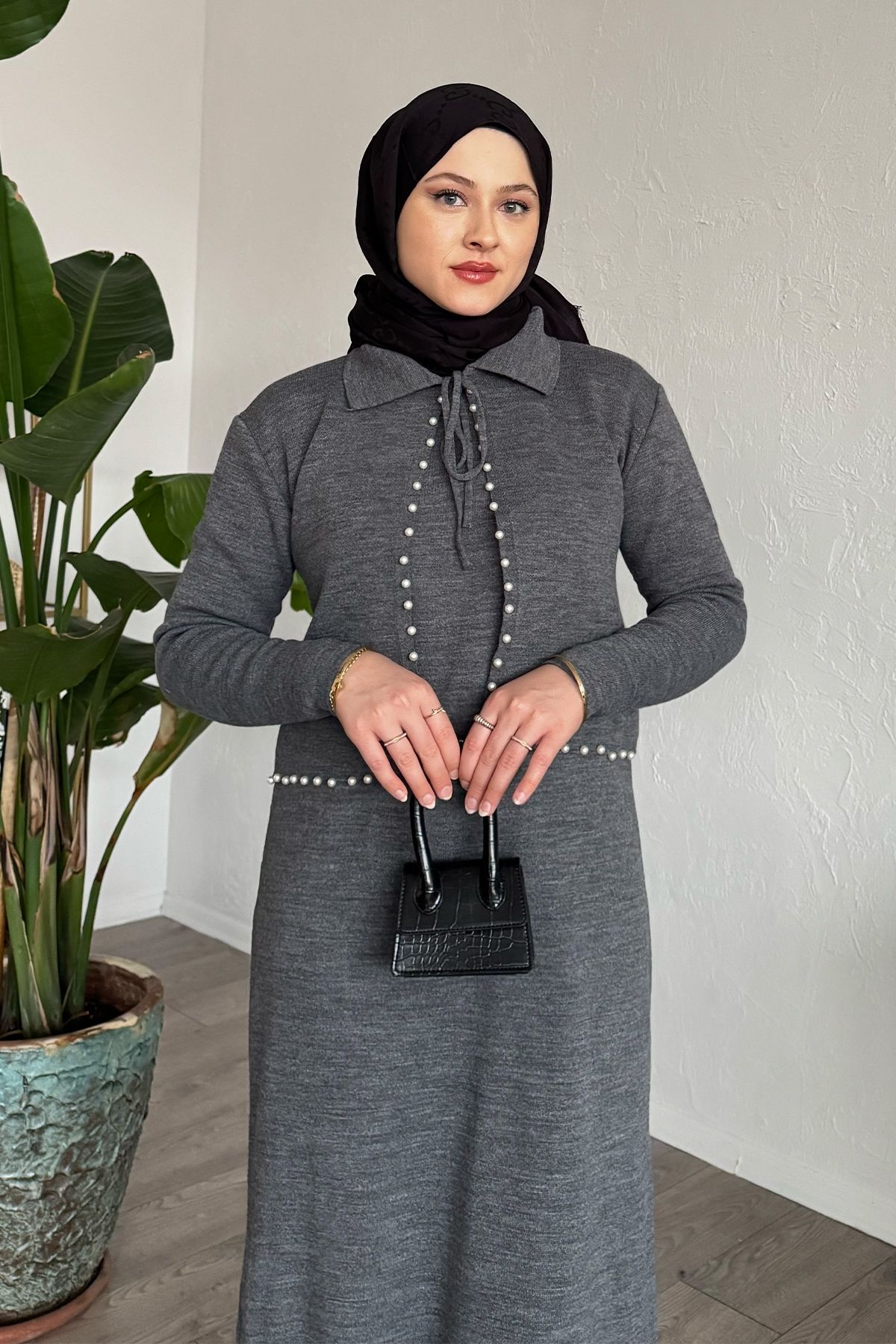 InStyle-Anthracite Knitwear Set with Pearls and Bolero 3