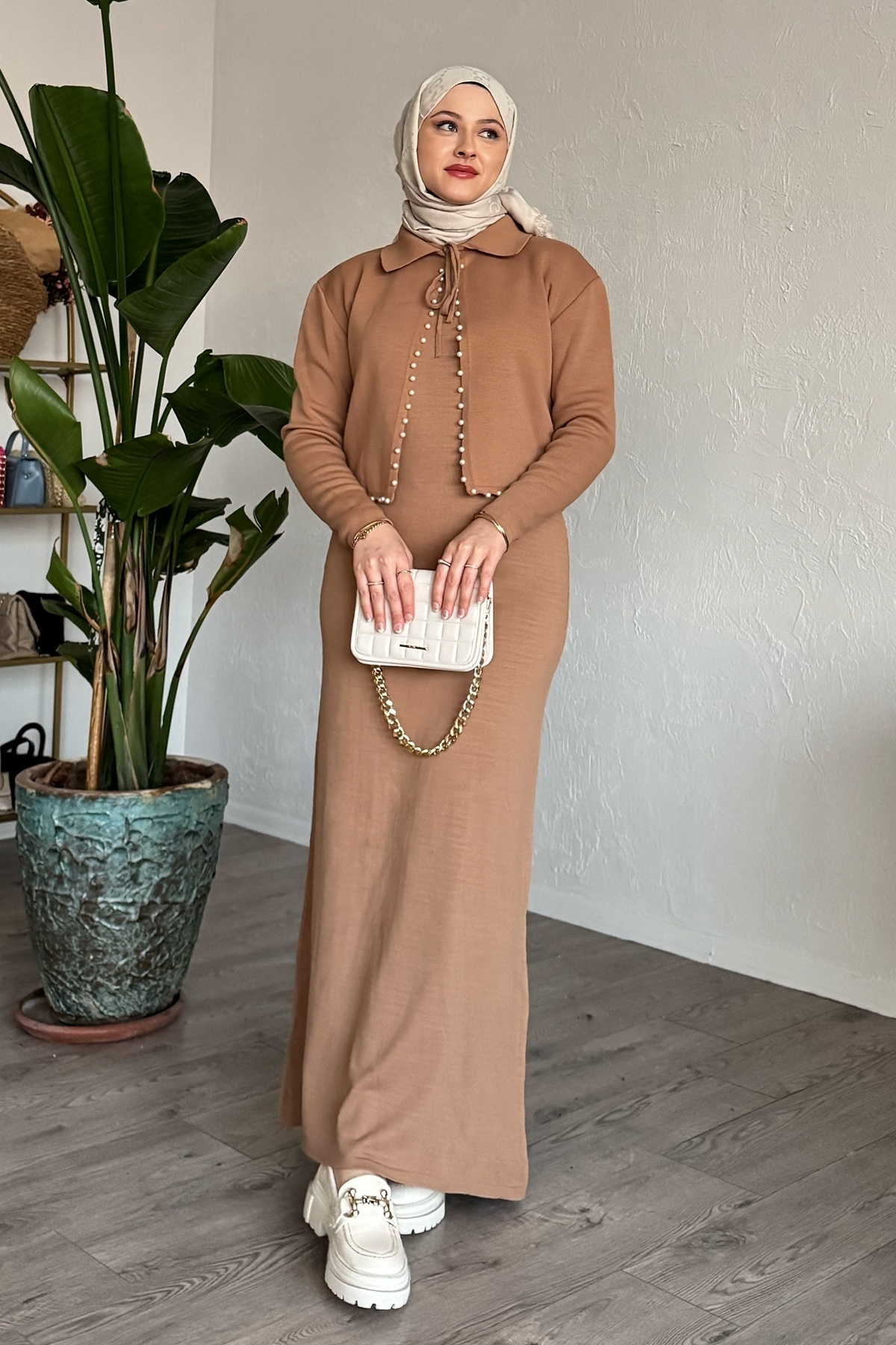 InStyle-Camel Knitwear Set with Pearls Bolero 2