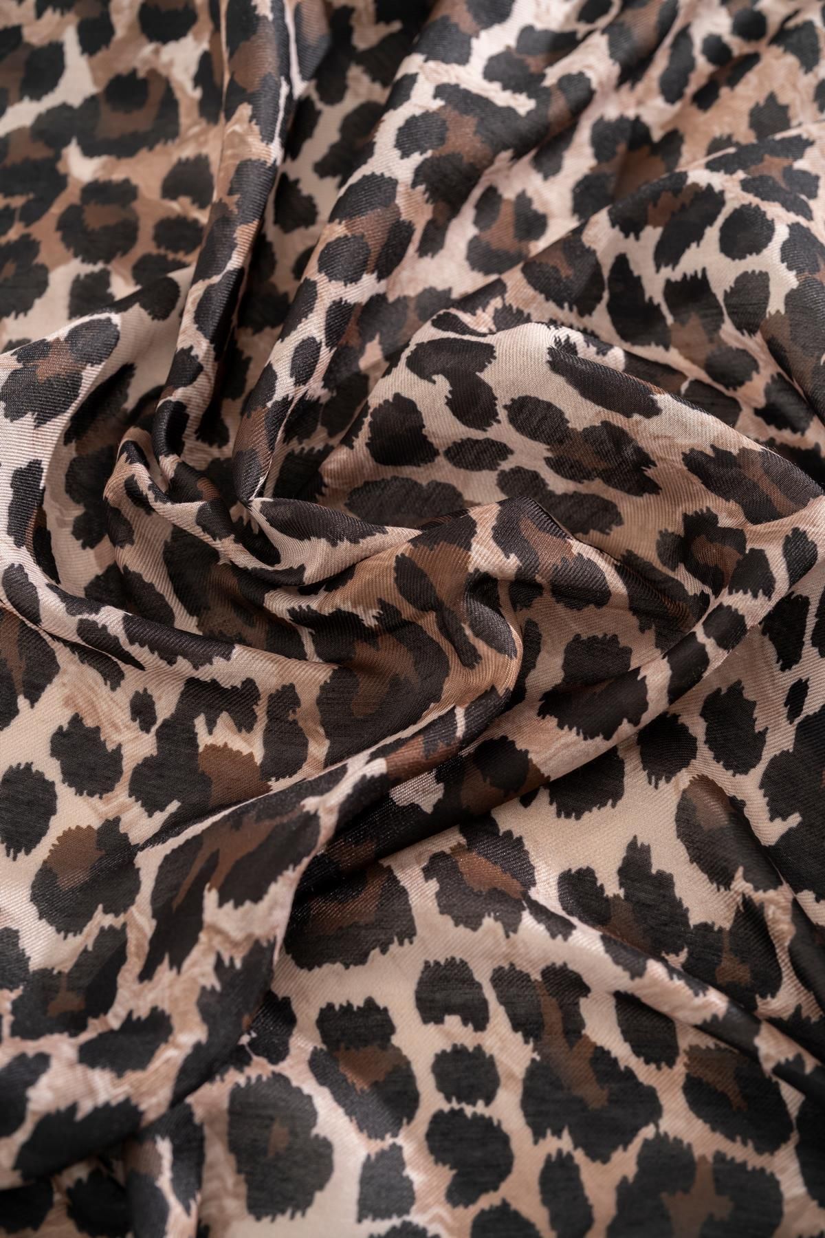 JAWEL-Women's Leopard Soft Scarf 3