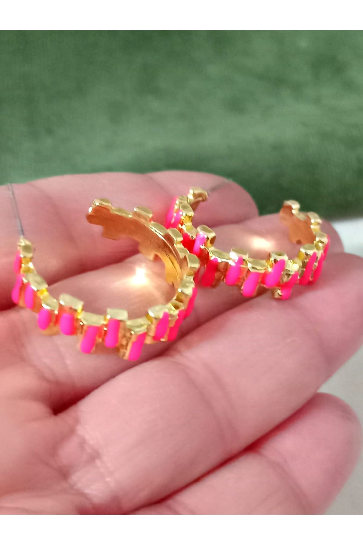 mos&more-Pink Enamel Gold Stylish Hoop Earrings 3