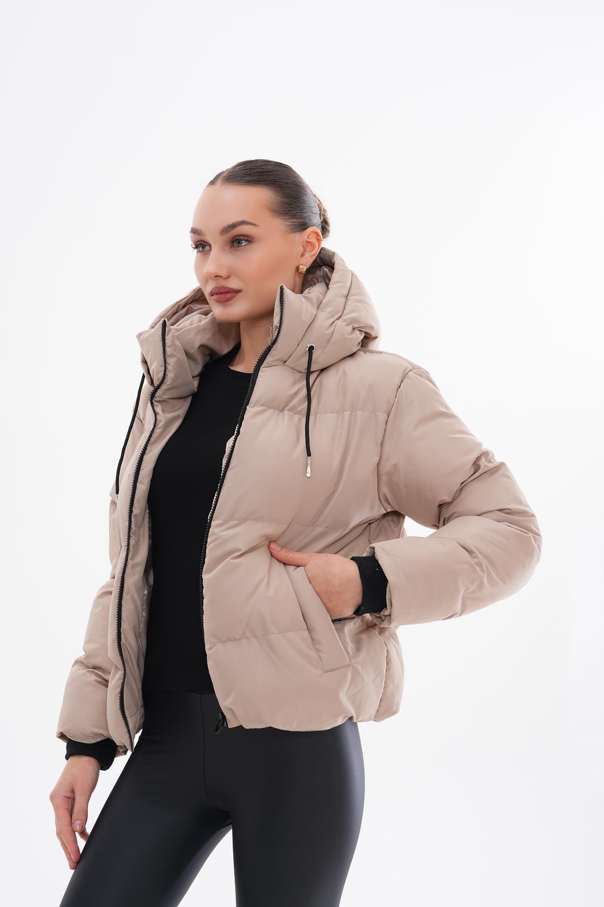 ŞİMAL Dámský vatovaný kabát s kapucí a detaily 245323 -