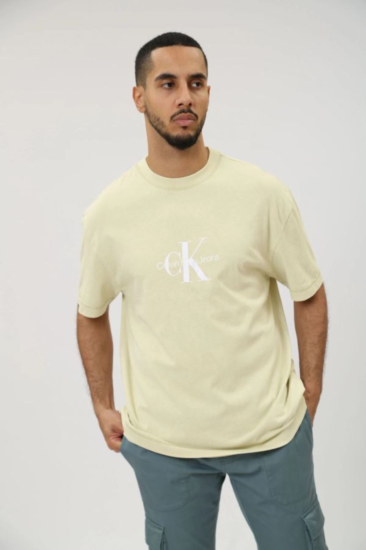 تی شرت سبز مردانه آرم دقیق Calvin Klein