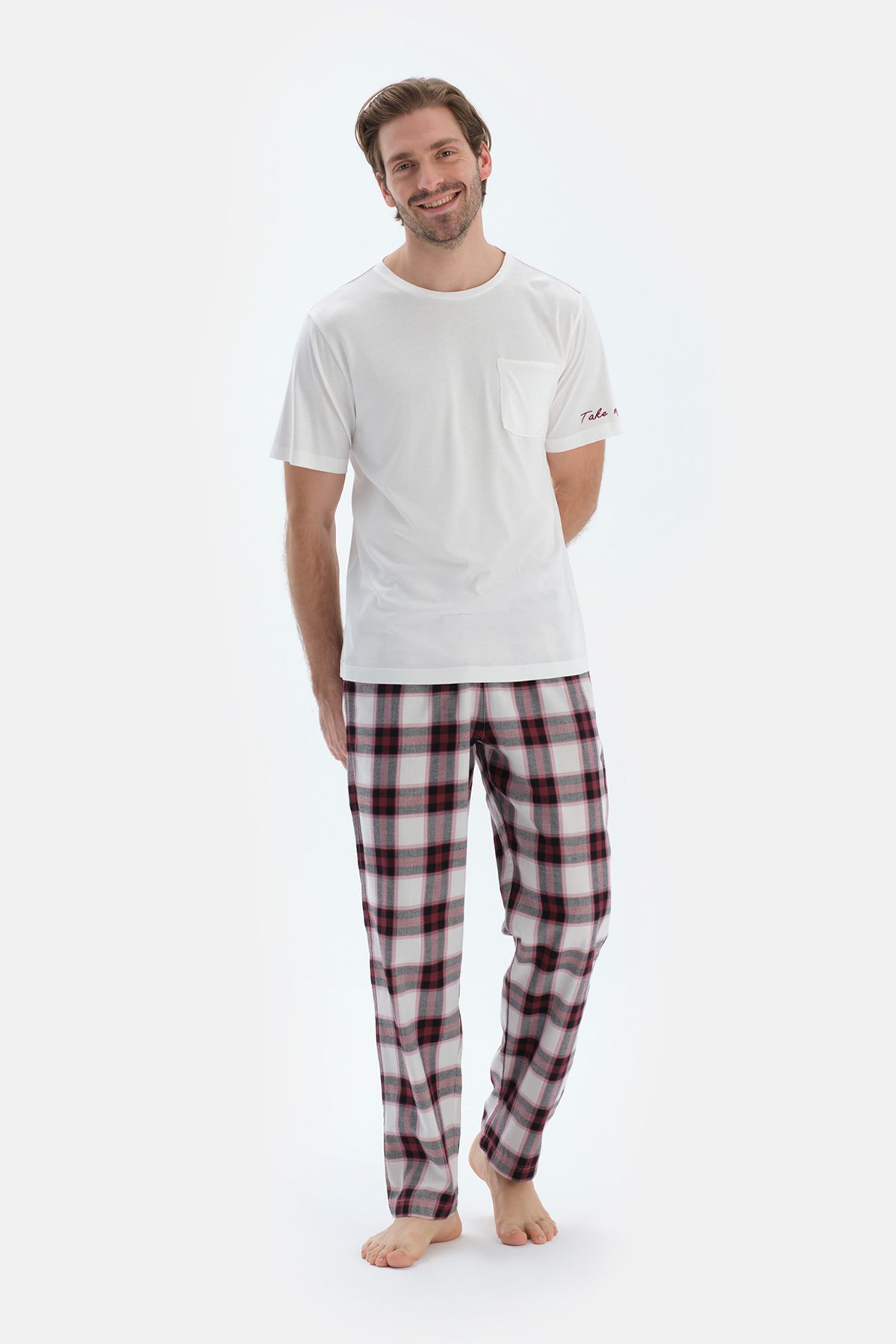 ست پیژامه مردانه گلدوزی ECRU به تفصیل شش لباس بافی T SHIRT PANTS Dagi