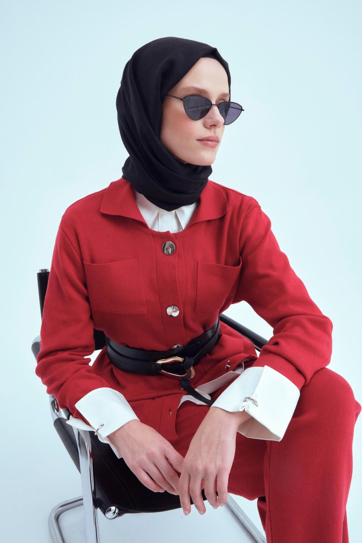 کت و شلوار بافتنی دکمه دار فلزی 24kd4212 قرمز Armine