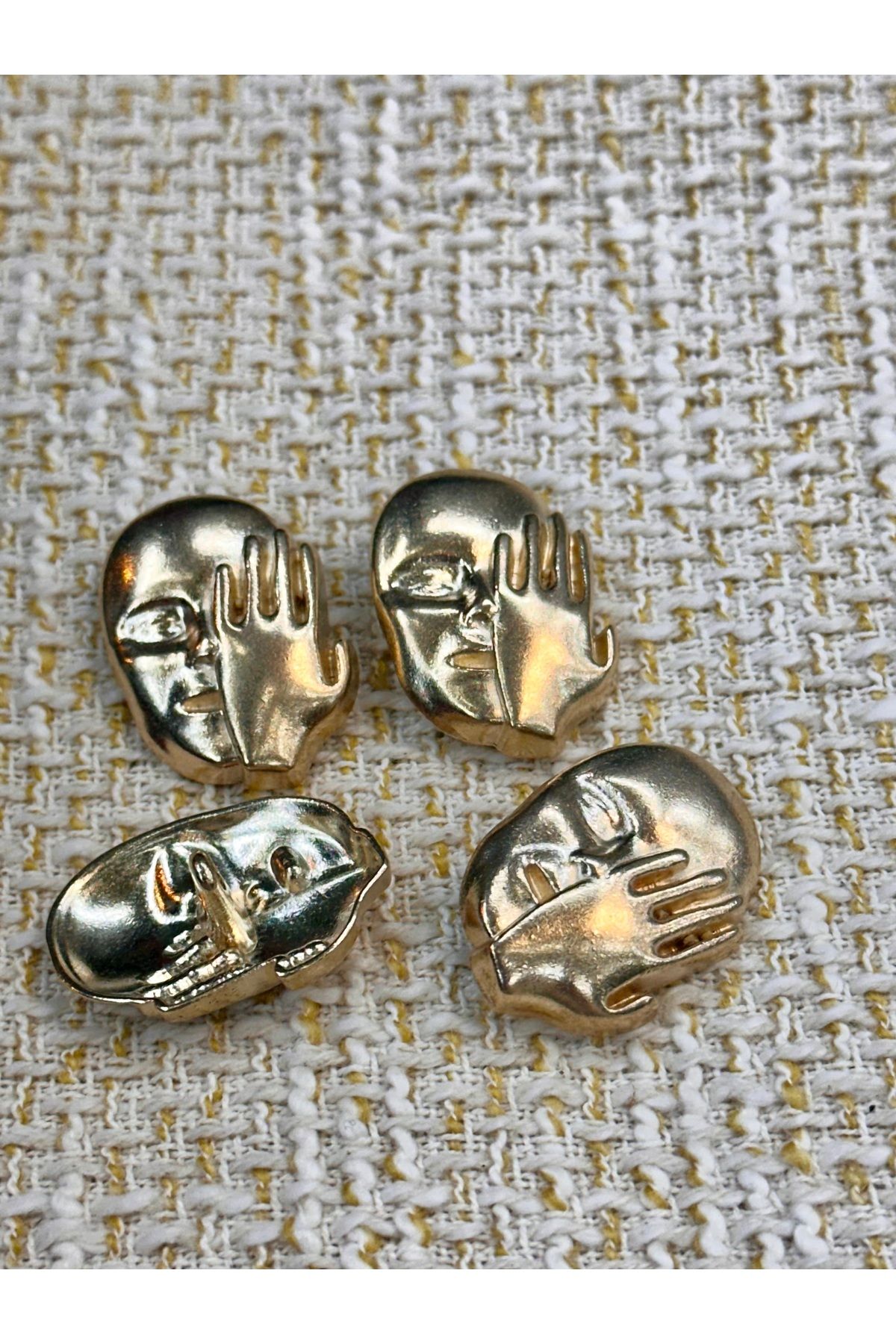 ODDA TASARIM ATÖLYESİ-Set of Buttons with Face Figure Design Gold Color 4Pcs(2.3cm) 3