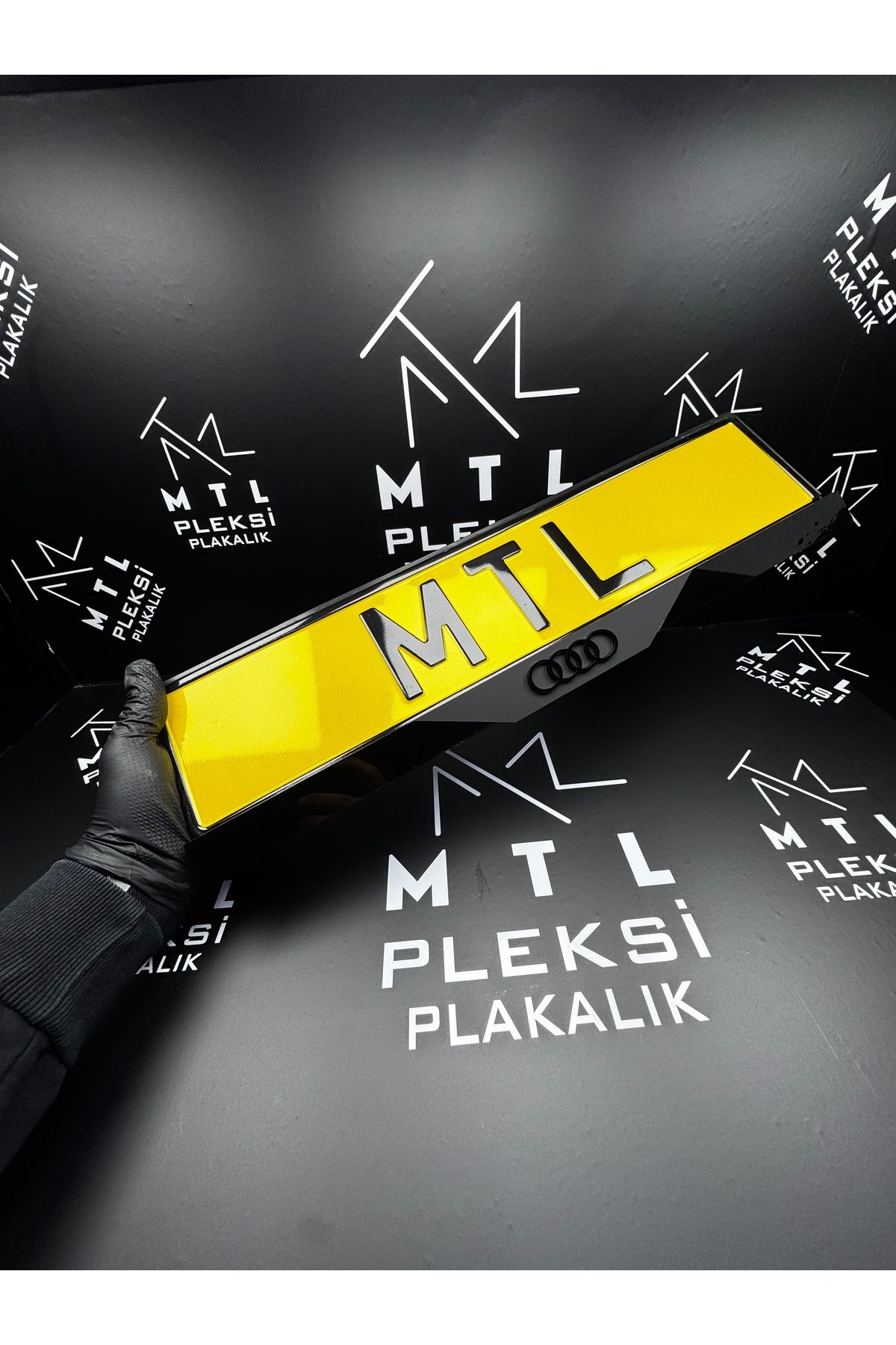 MTL PLEKSİ 2 ADET AUDİ Uyumlu LOGOLU MAT PLEKSİ PLAKALIK